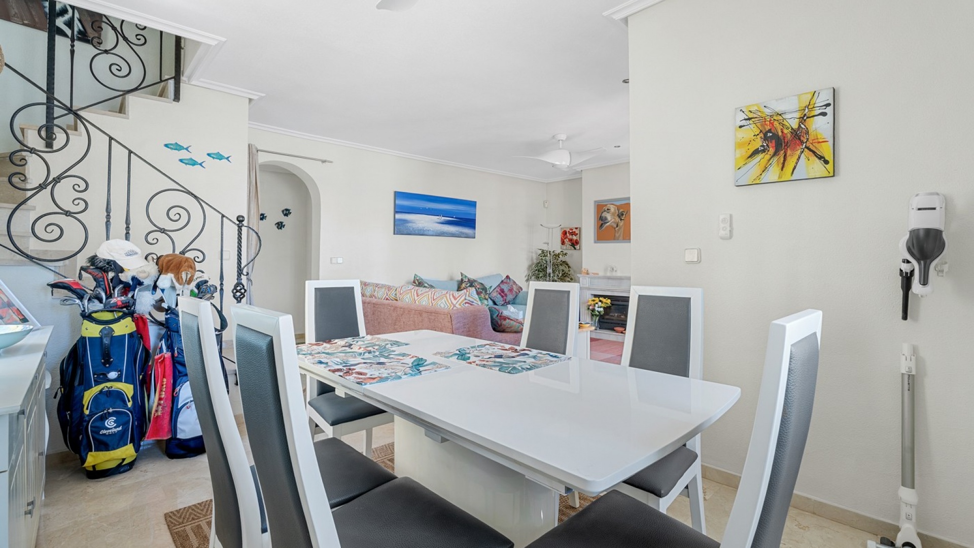 Resale - Villa - Villamartin - Los Dolses