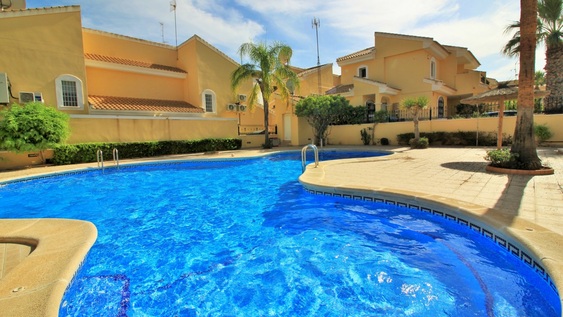Resale - Villa - Villamartin - Los Dolses