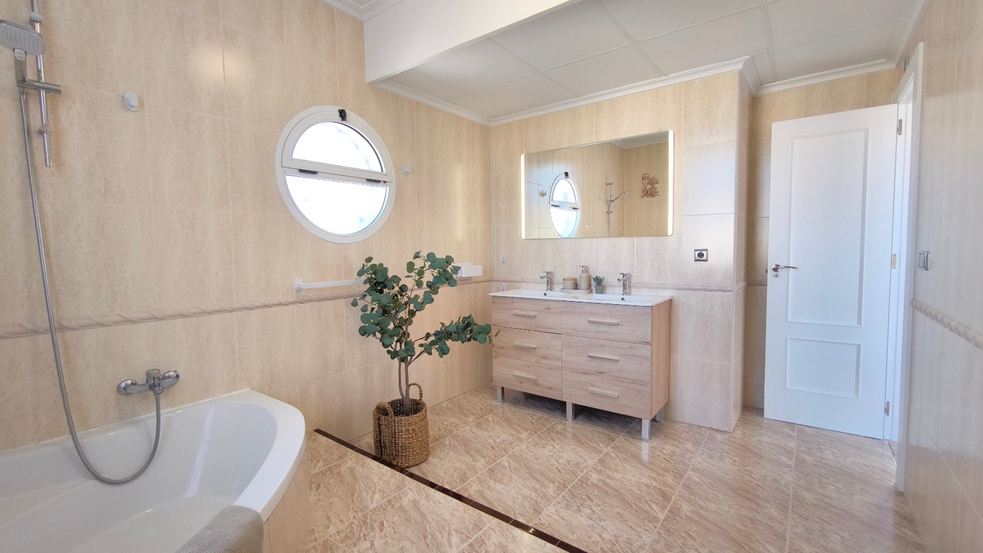 Resale - Villa - Villamartin - Los Dolses