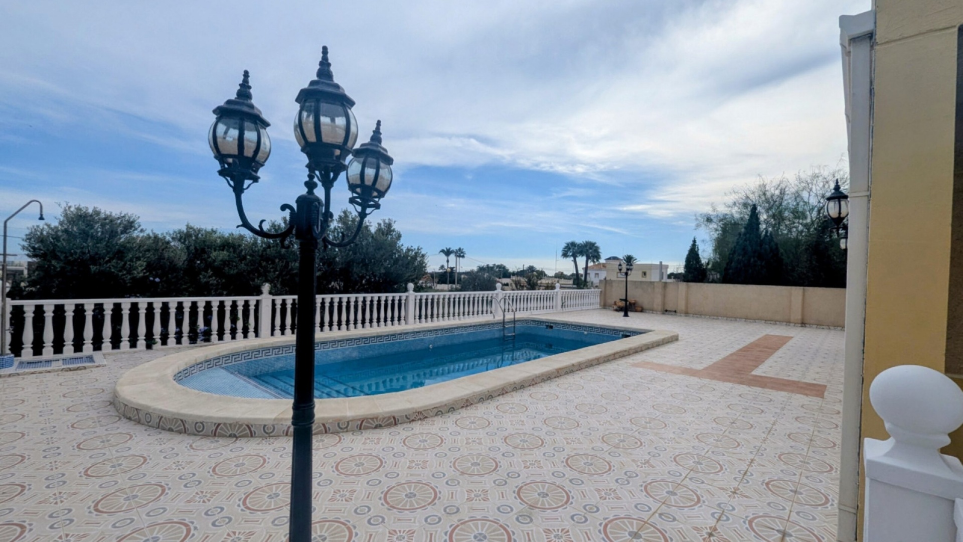 Resale - Villa - Villamartin - Los Dolses