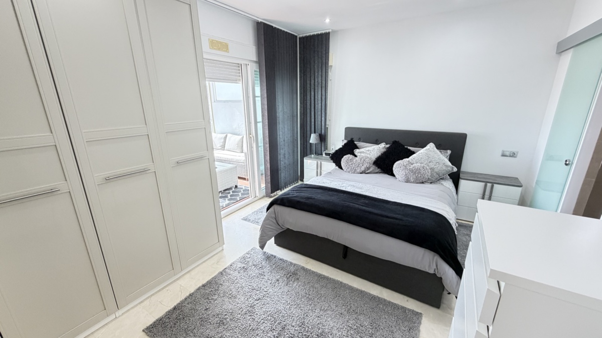 Resale - Villa - Villamartin - Los Dolses