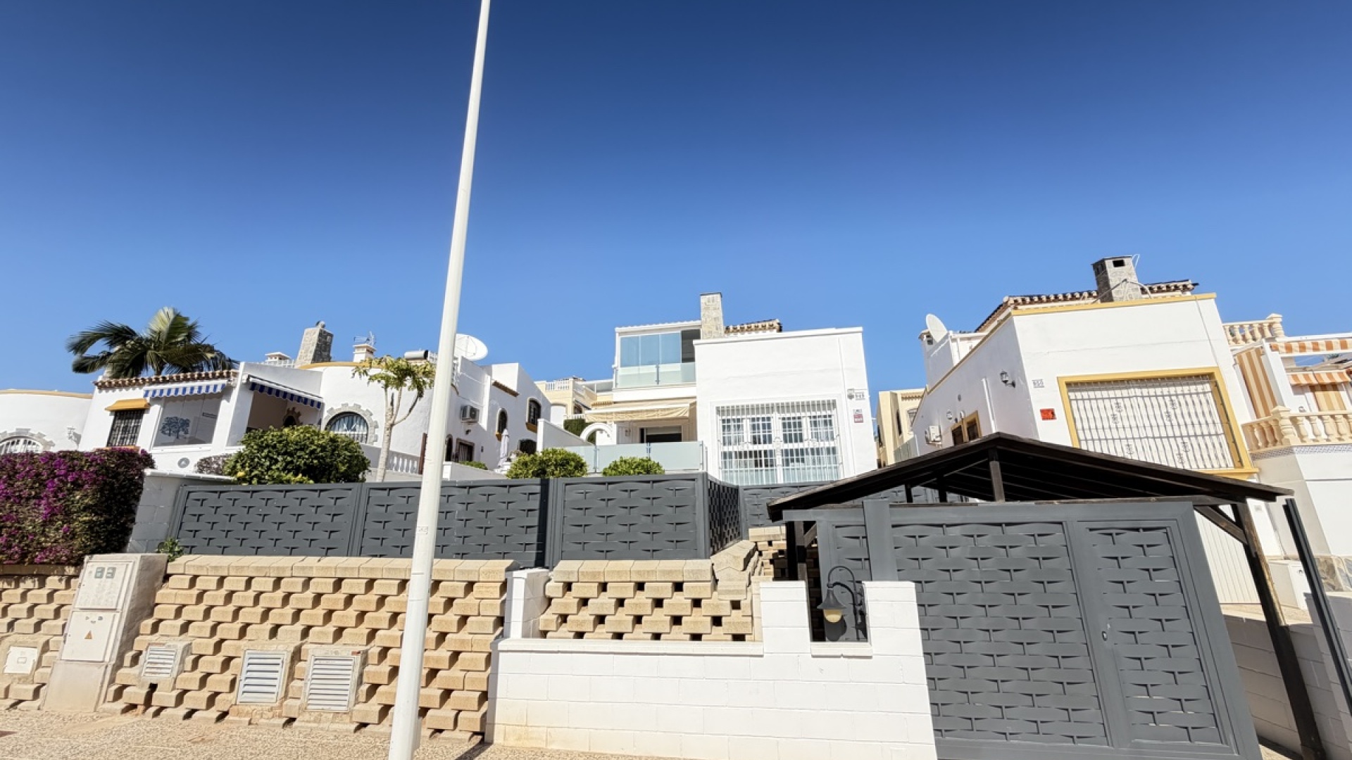 Resale - Villa - Villamartin - Los Dolses