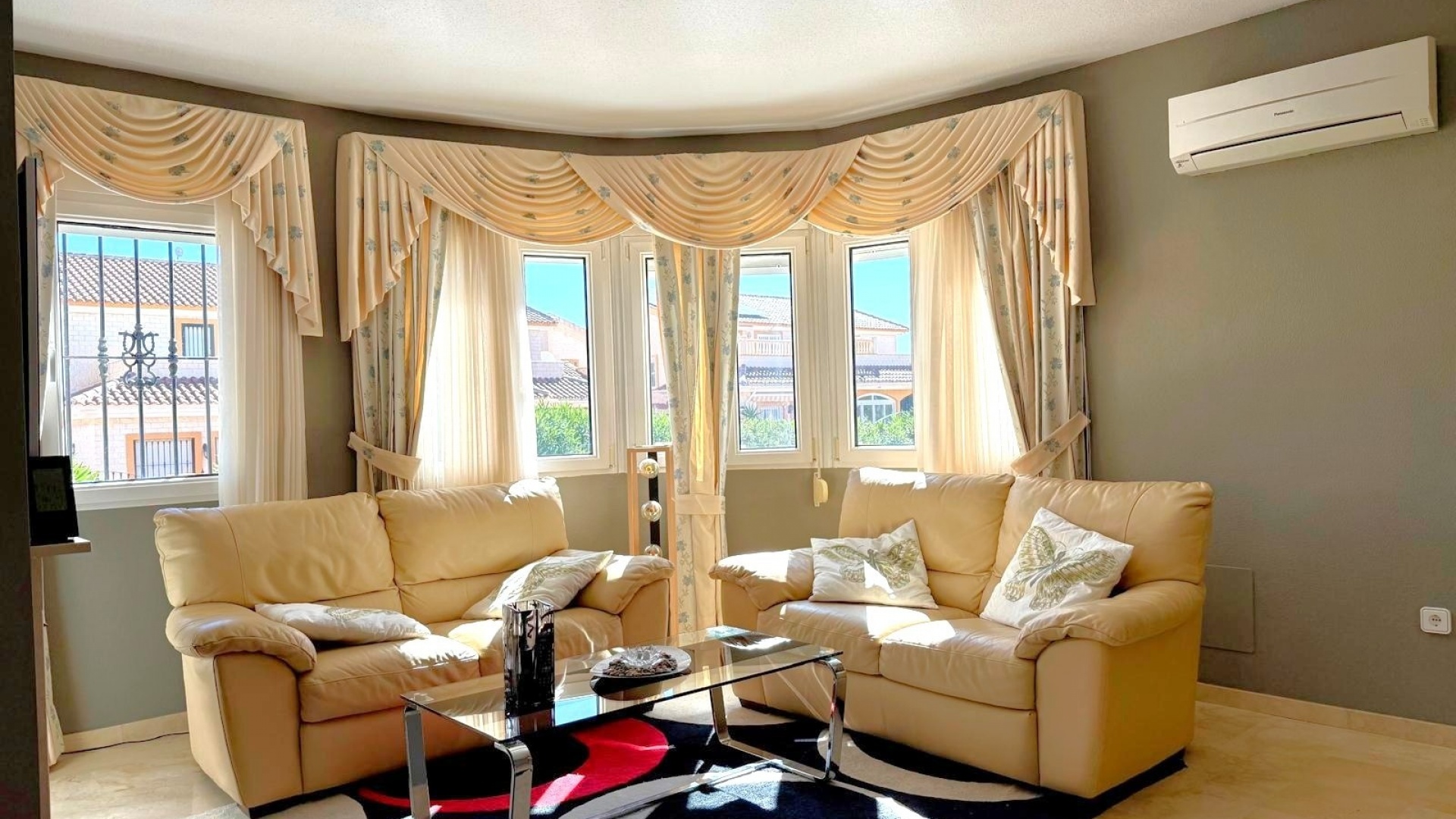 Resale - Villa - Villamartin - Los Dolses