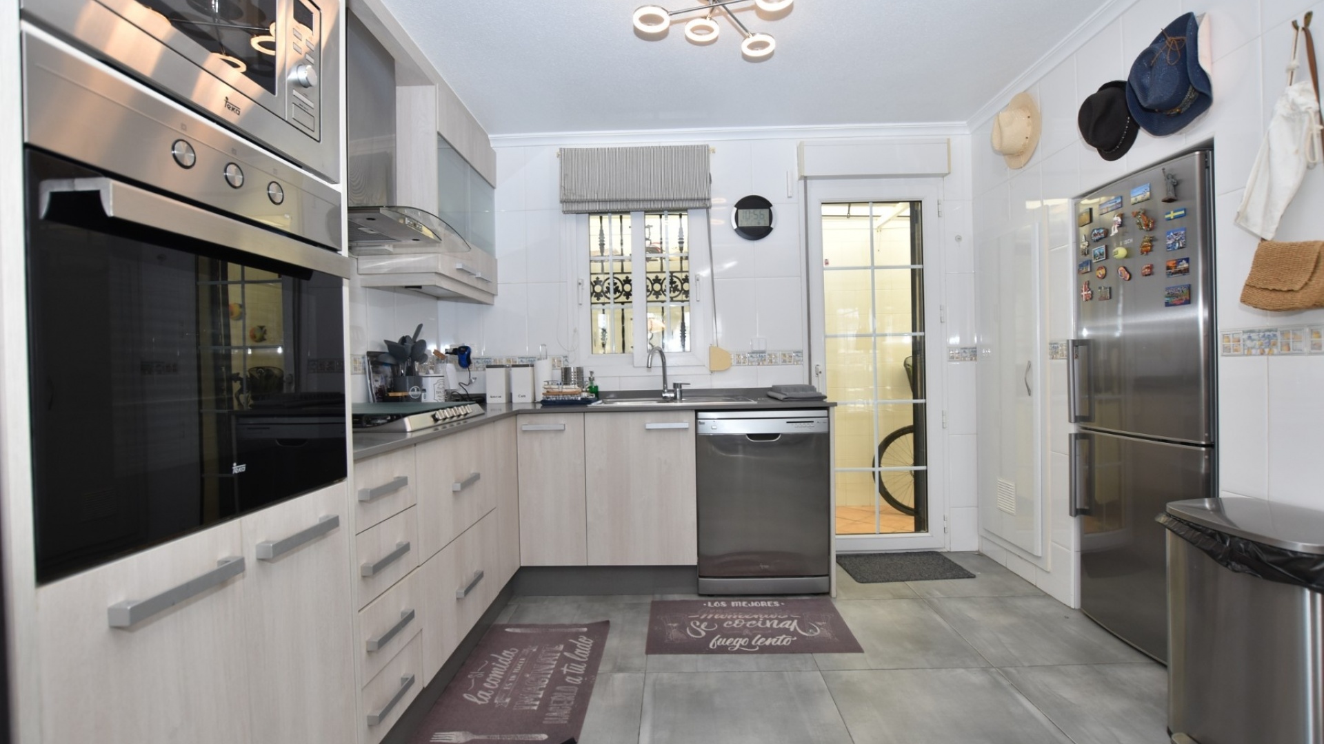 Resale - Villa - Villamartin - Los Dolses