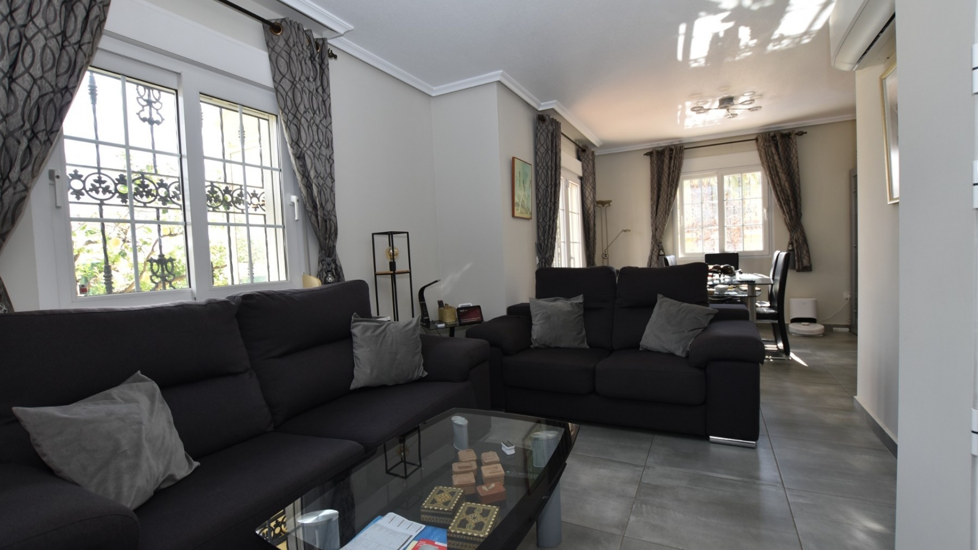 Resale - Villa - Villamartin - Los Dolses