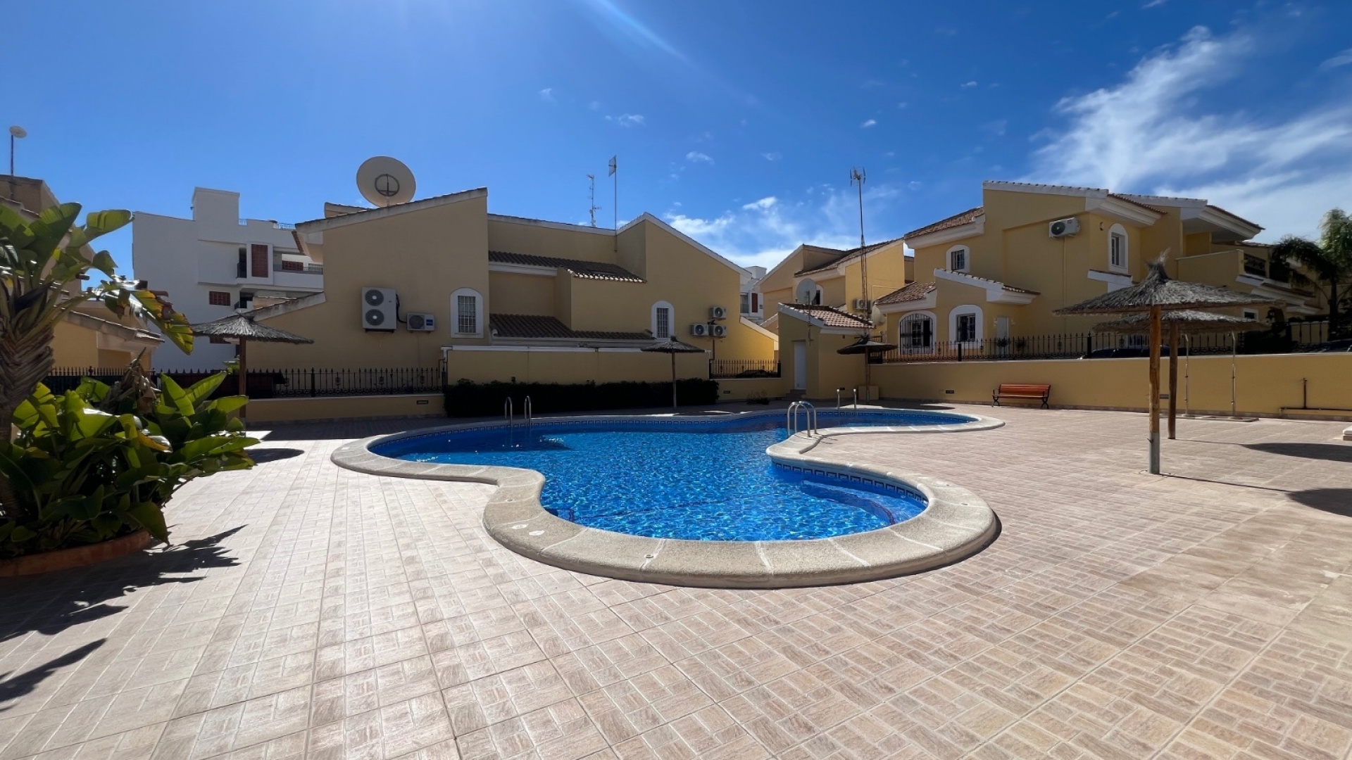 Resale - Villa - Villamartin - Los Dolses