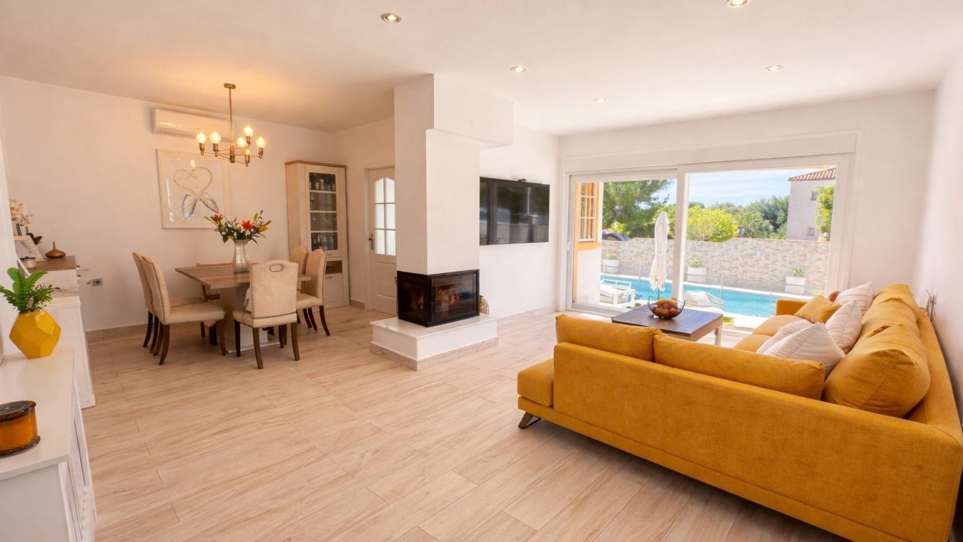 Resale - Villa - Villamartin - Los Dolses