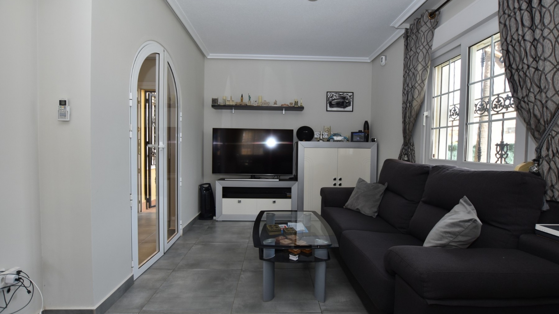 Resale - Villa - Villamartin - Los Dolses