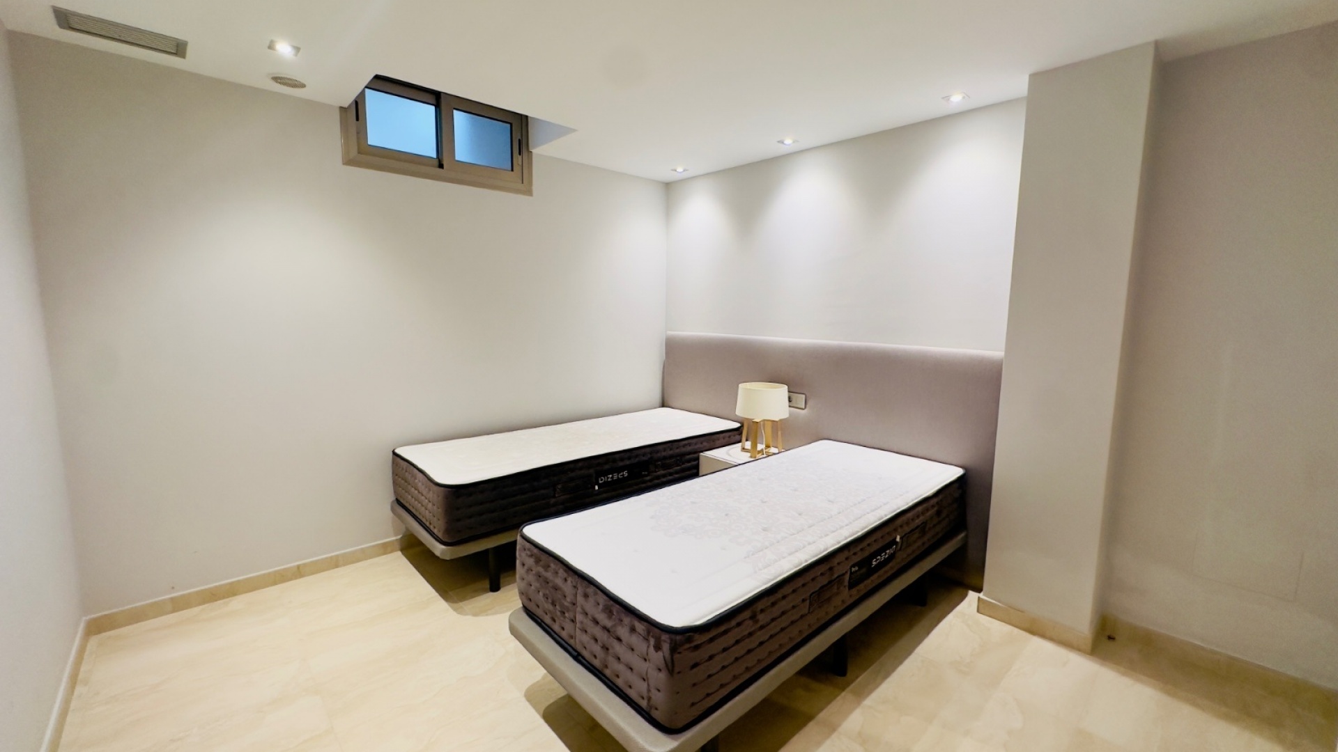Resale - Villa - Villamartin - Los Dolses