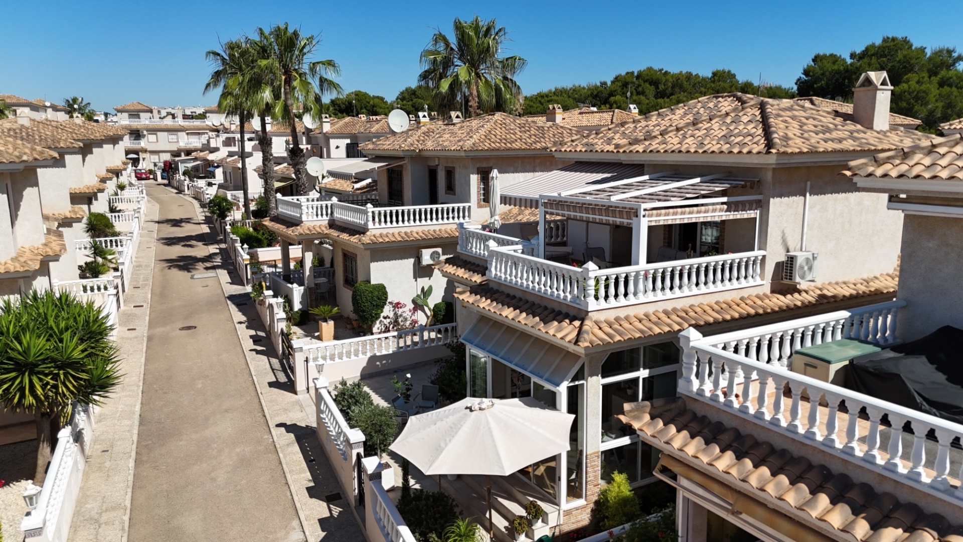 Resale - Villa - Villamartin - Los Dolses