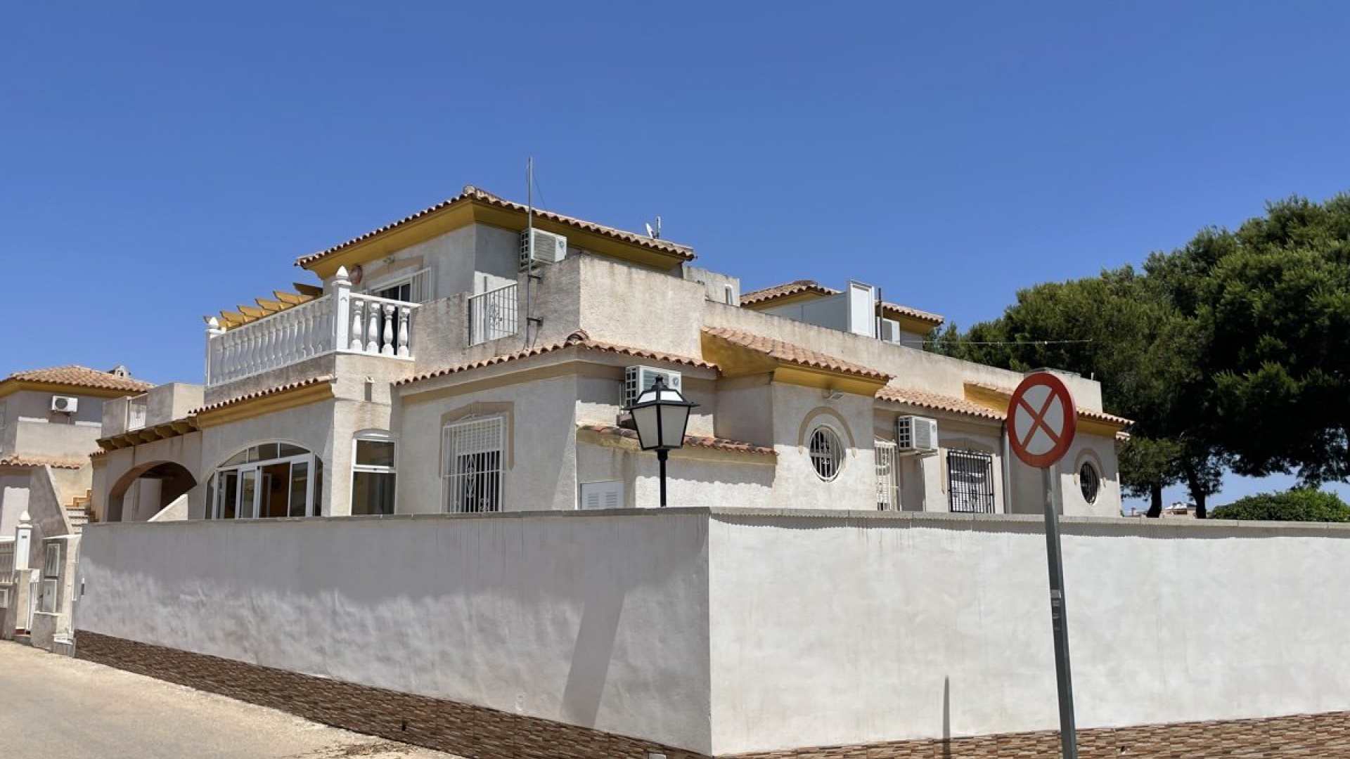 Resale - Villa - Villamartin - Los Dolses