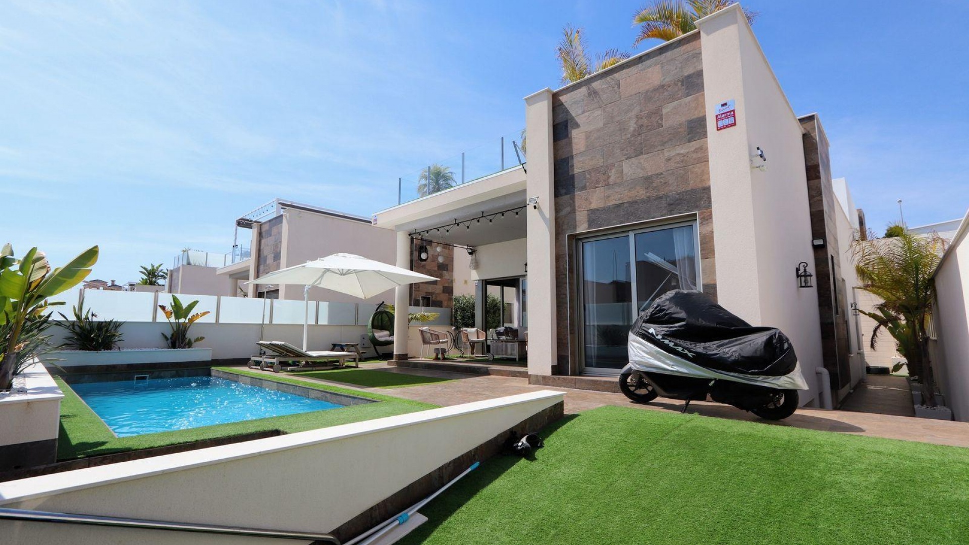 Resale - Villa - Villamartin - PAU 26