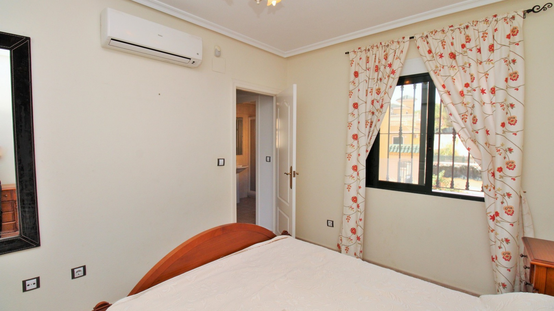 Resale - Villa - Villamartin - PAU 26