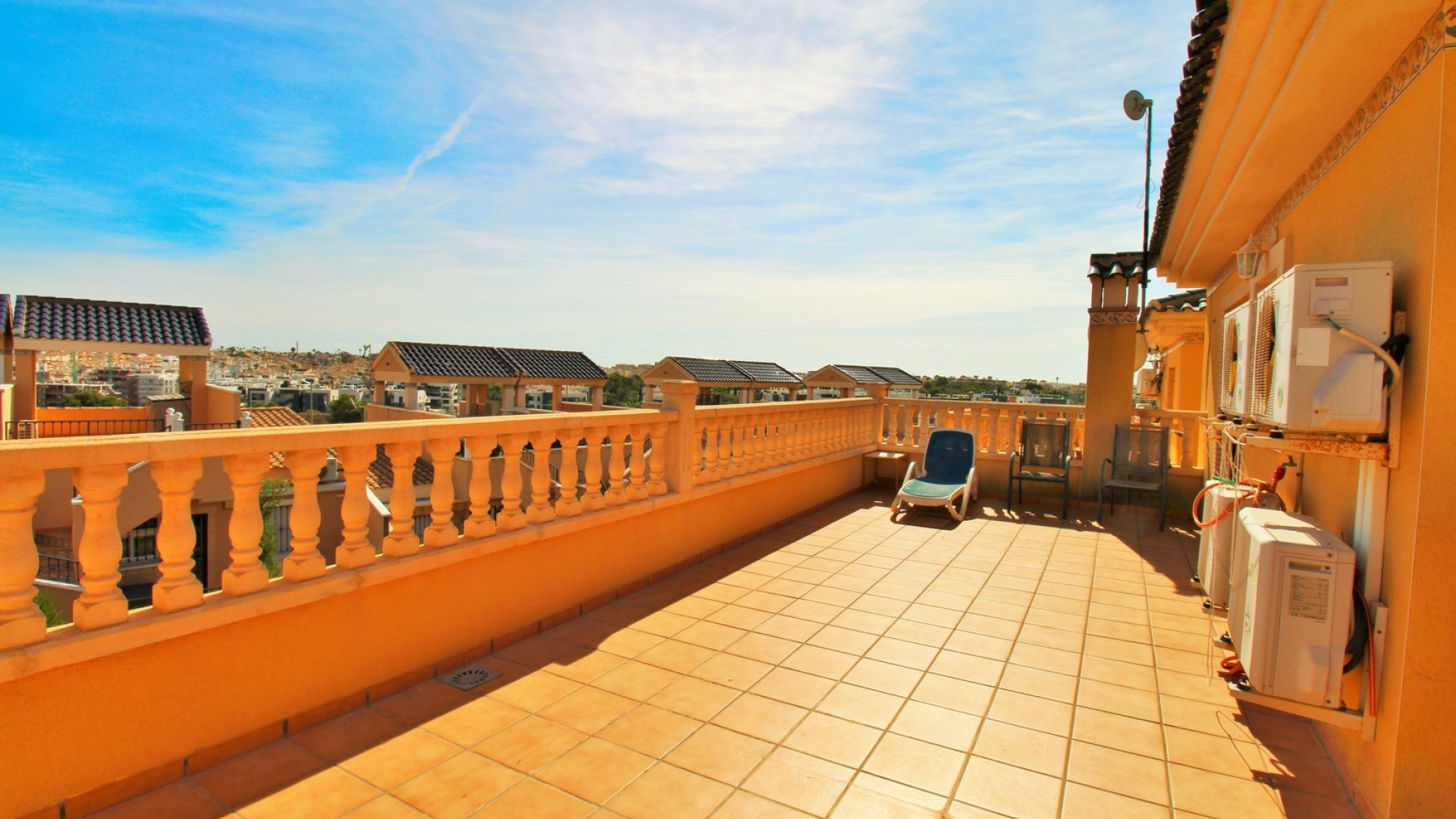 Resale - Villa - Villamartin - PAU 26