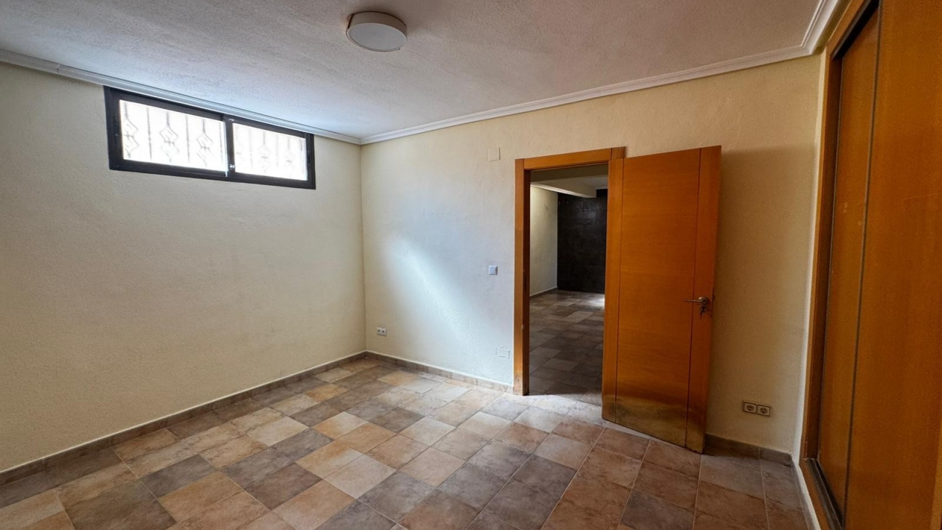 Resale - Villa - Villamartin - PAU 26