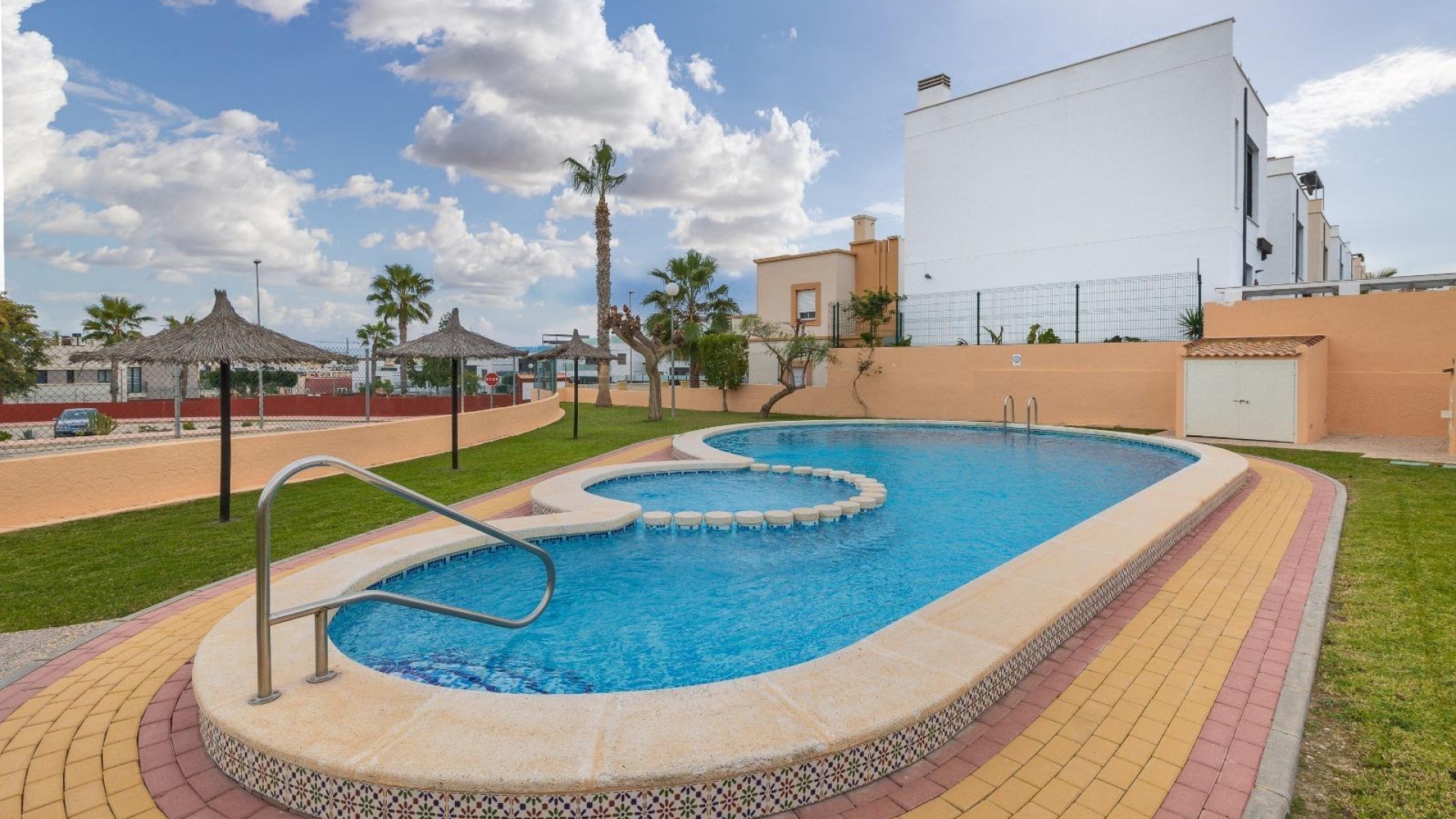 Resale - Villa - Villamartin - PAU 26