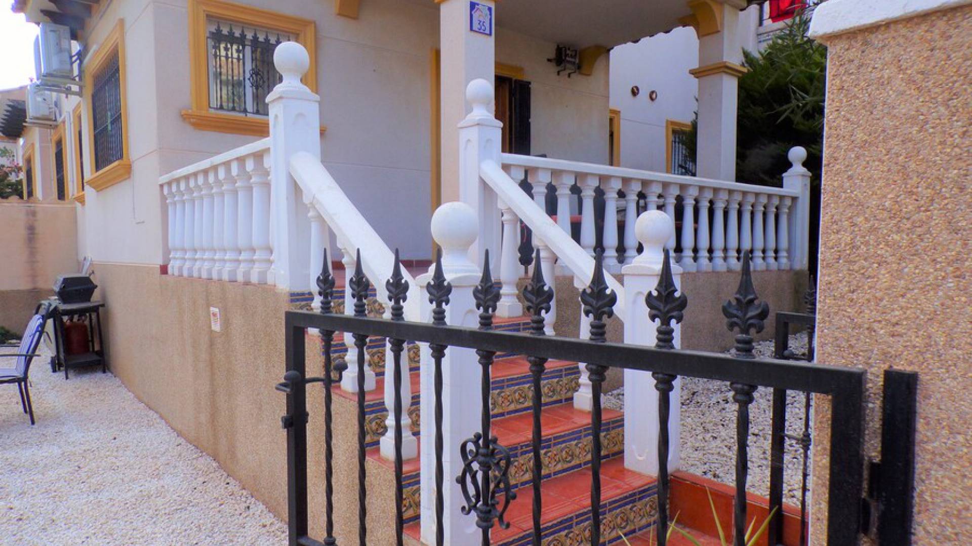 Resale - Villa - Villamartin - pinada golf