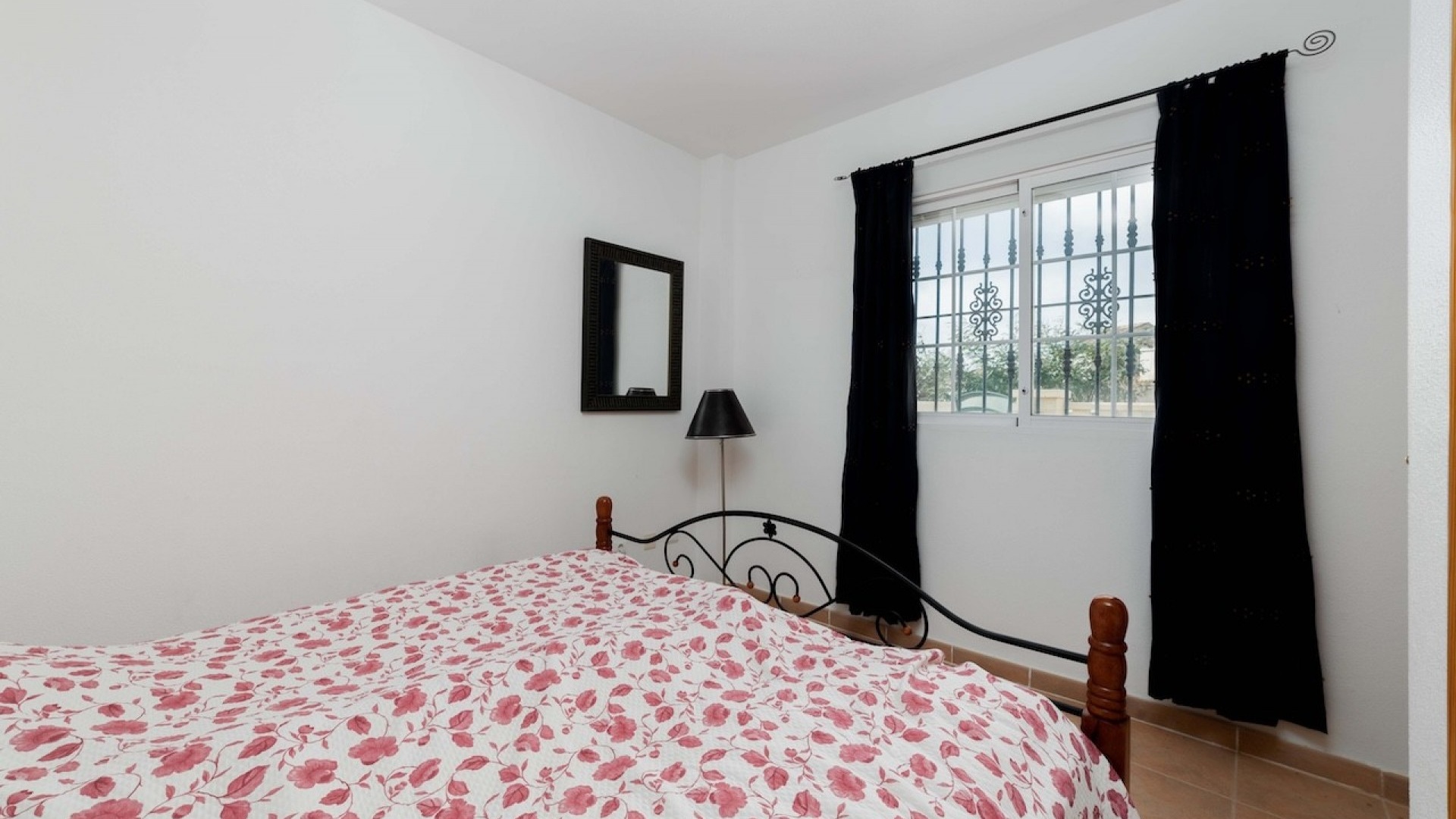 Resale - Villa - Villamartin - Res. Coral