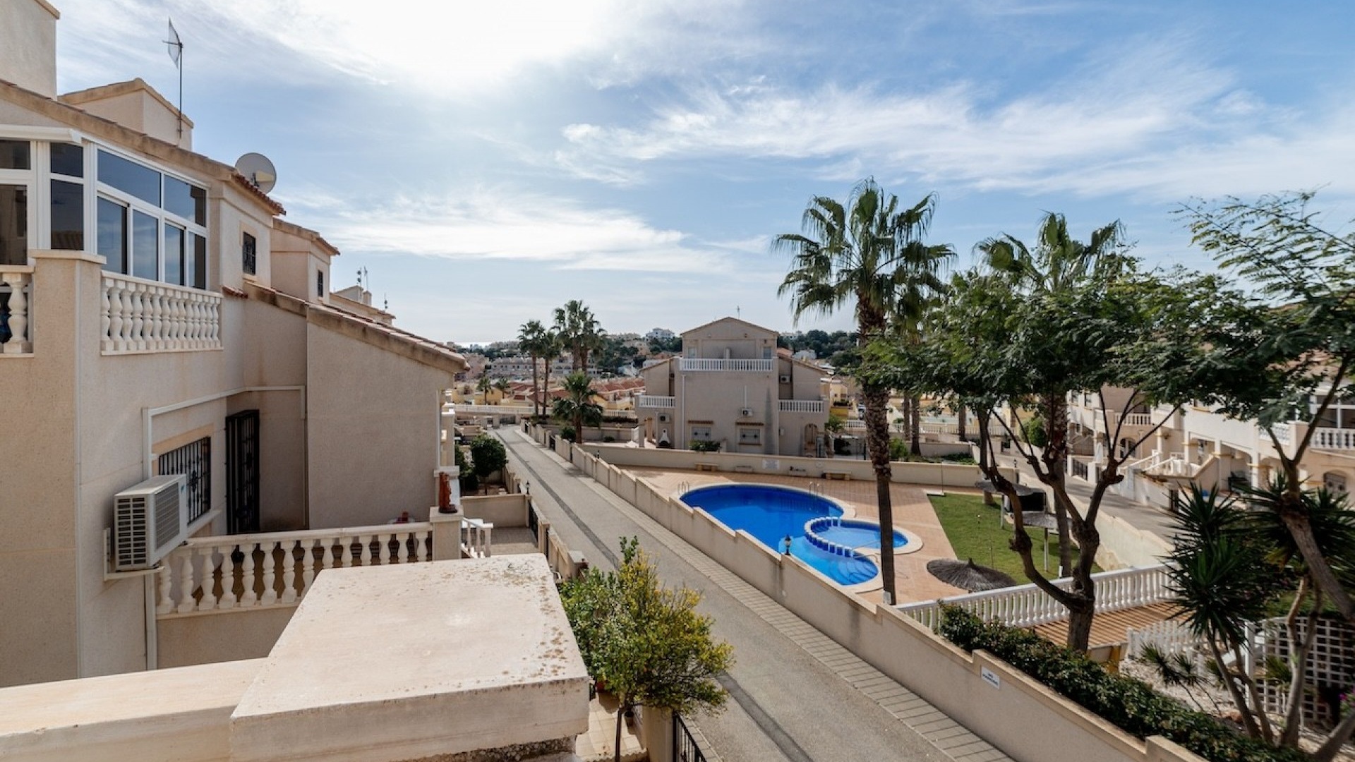 Resale - Villa - Villamartin - Res. Coral