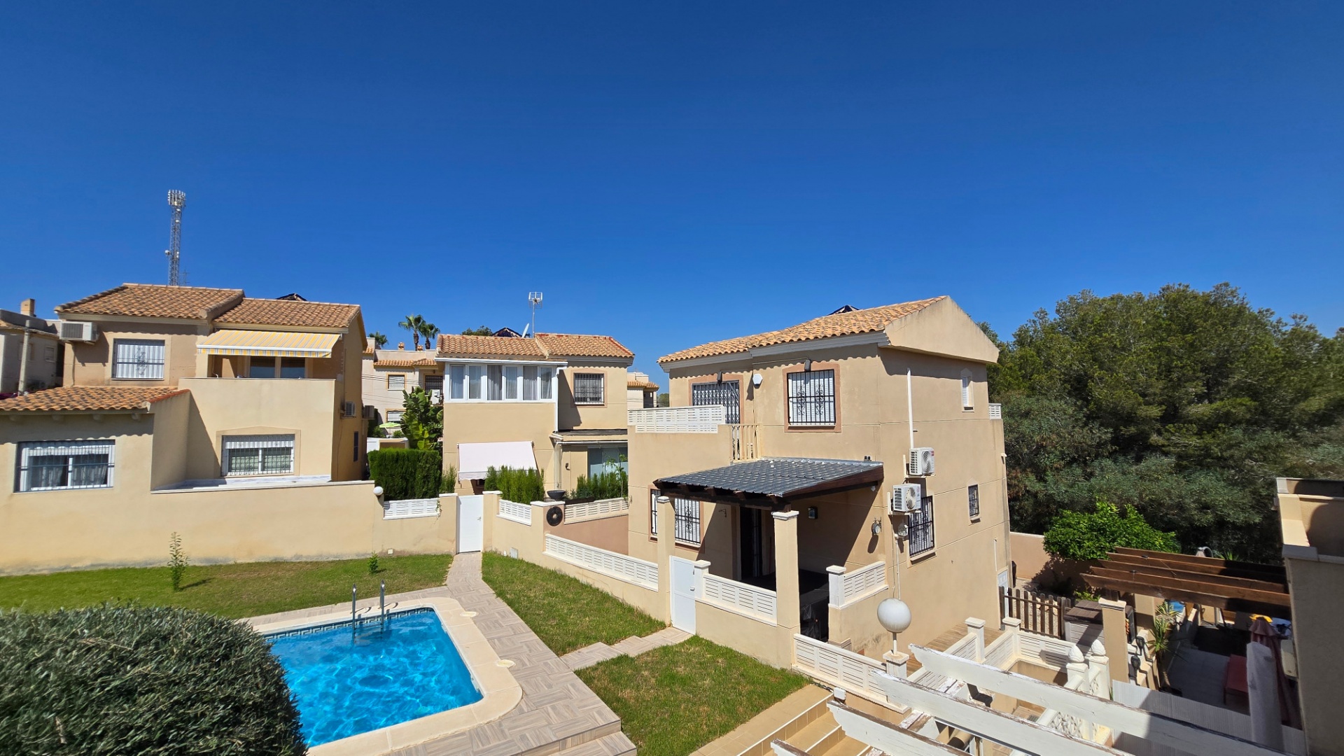 Resale - Villa - Villamartin - Res Torregolf