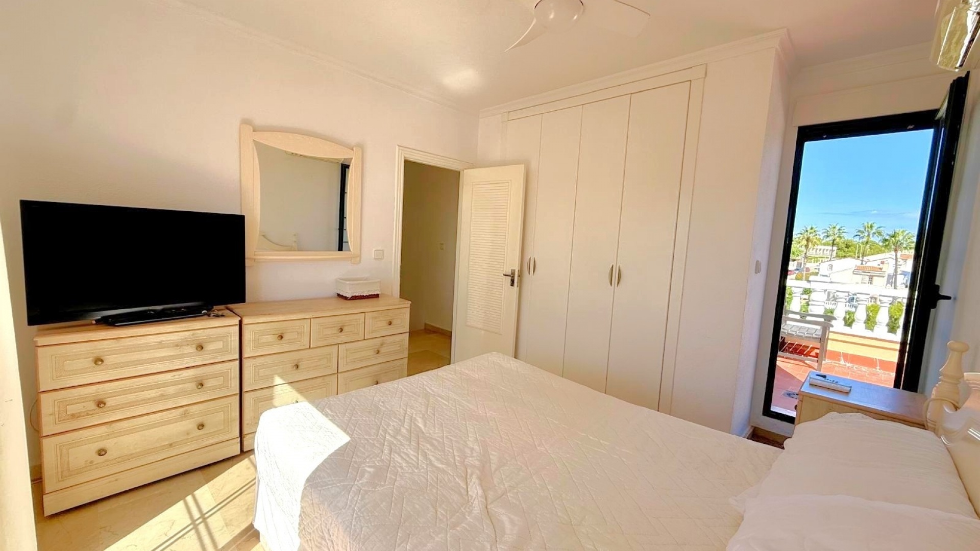 Resale - Villa - Villamartin - rioja