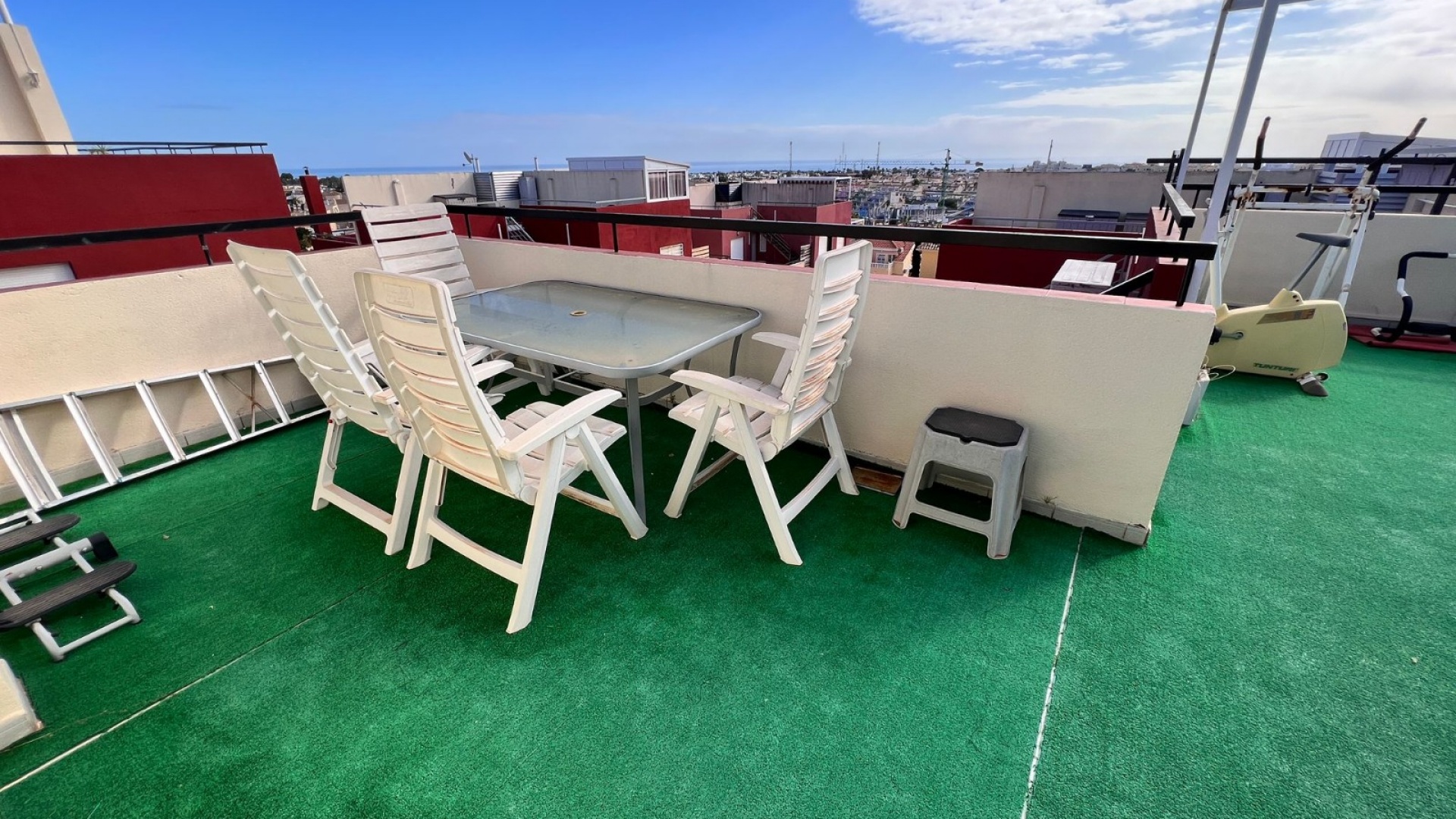 Resale - Villa - Villamartin - vista azul