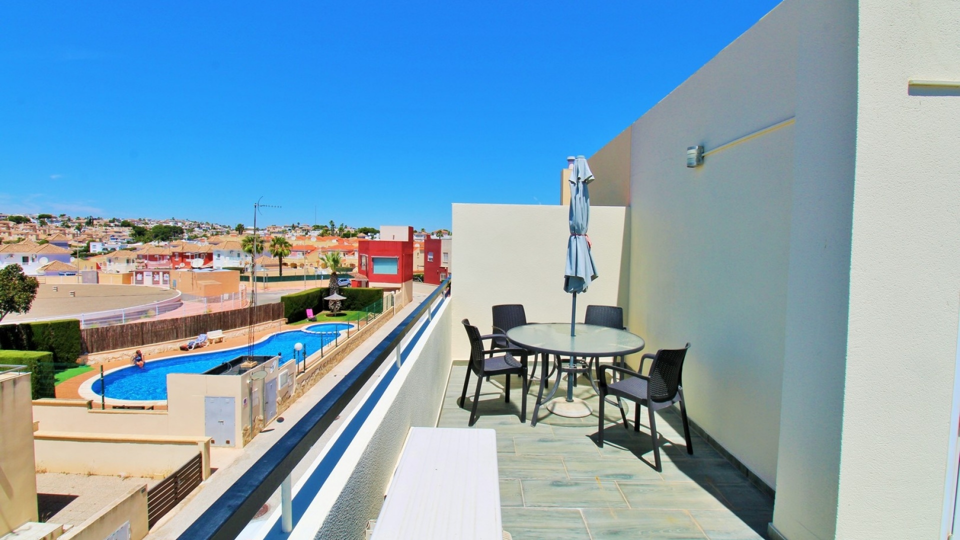Resale - Villa - Villamartin - vista azul