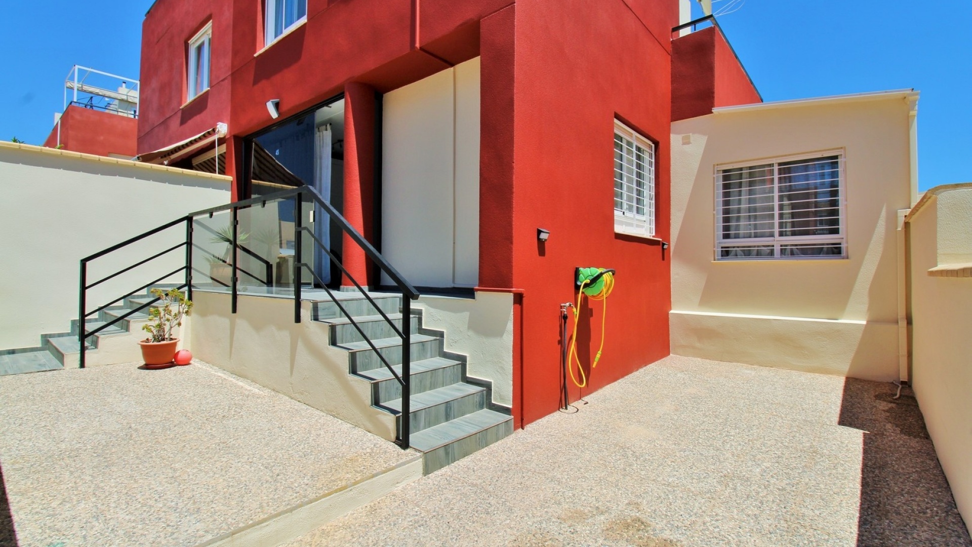 Resale - Villa - Villamartin - vista azul