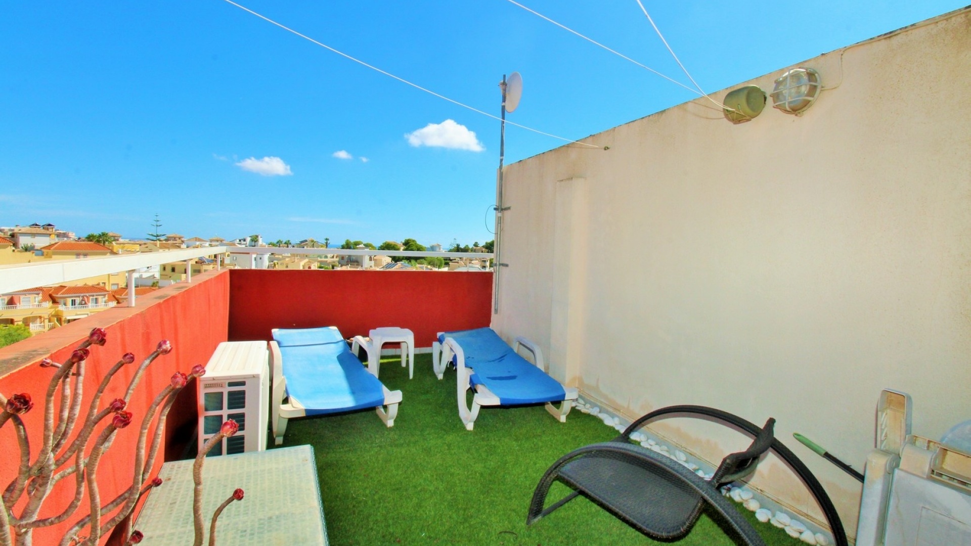 Resale - Villa - Villamartin - vista azul