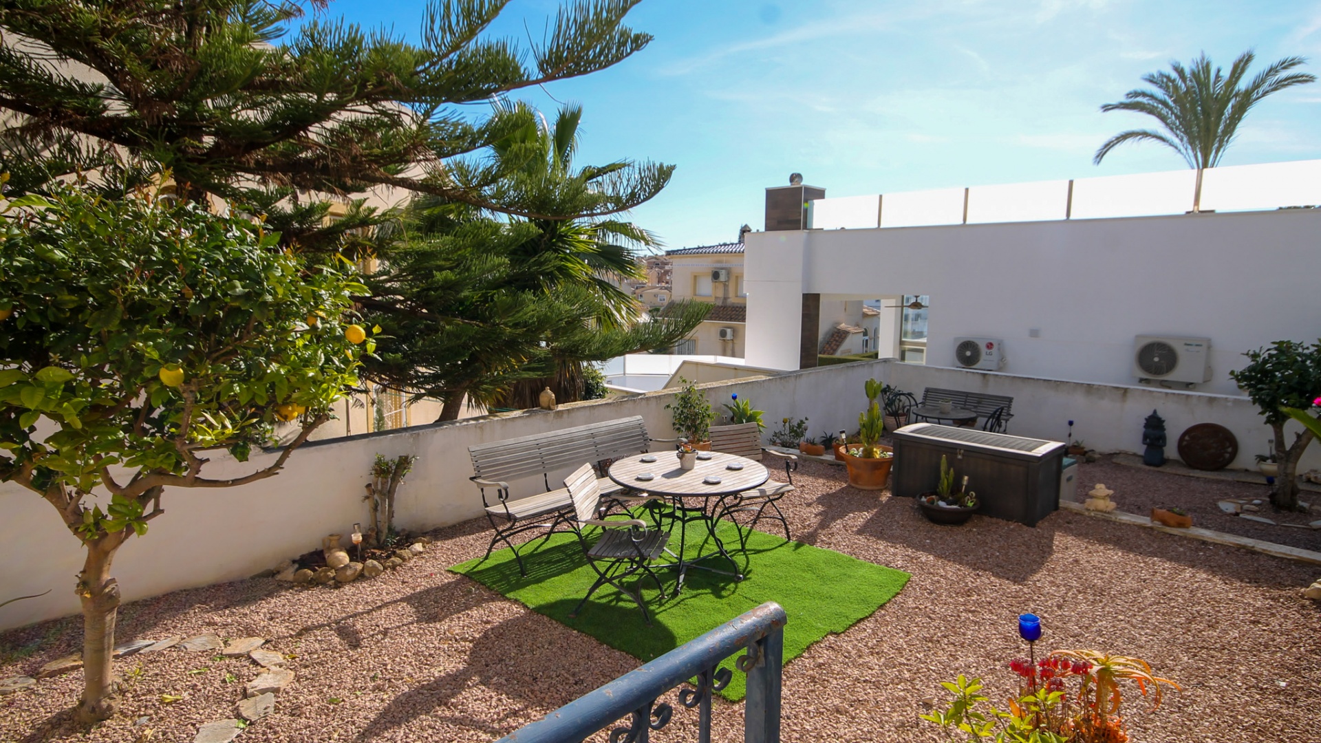 Resale - Villa - Villamartin