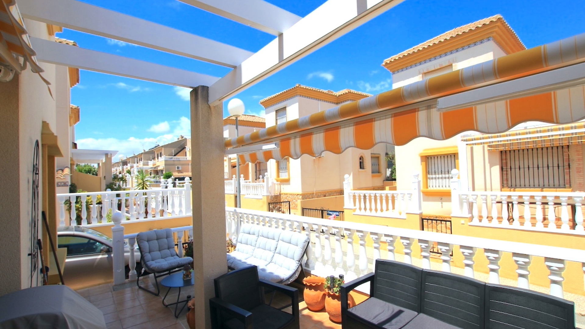 Resale - Villa - Villamartin