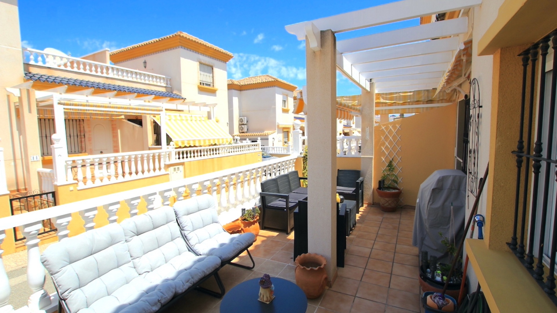 Resale - Villa - Villamartin