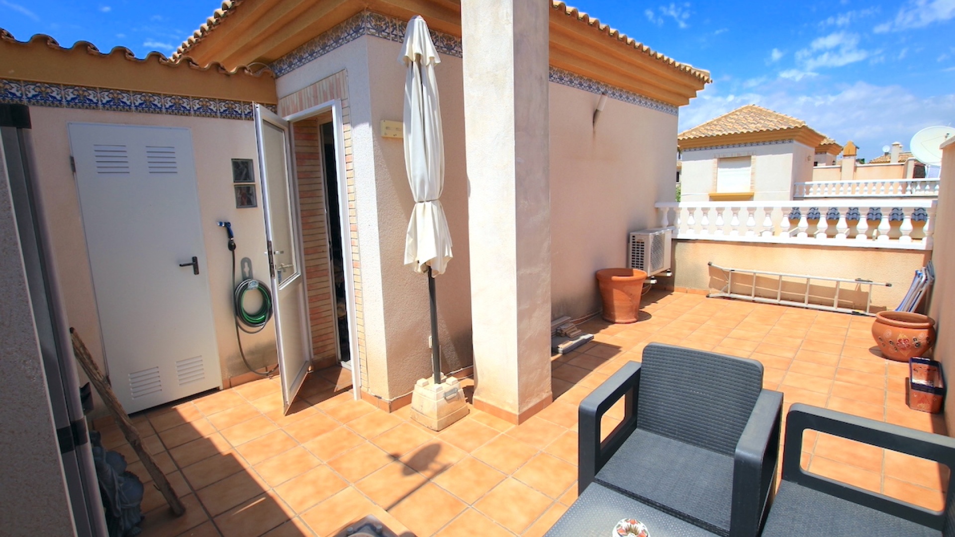 Resale - Villa - Villamartin