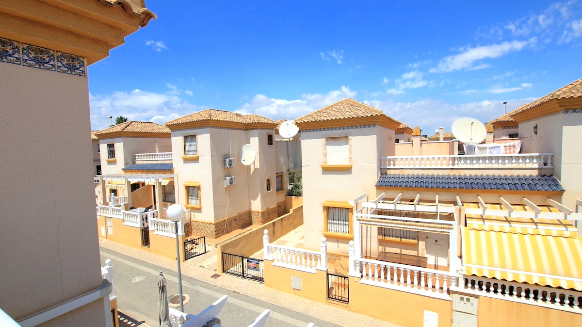 Resale - Villa - Villamartin