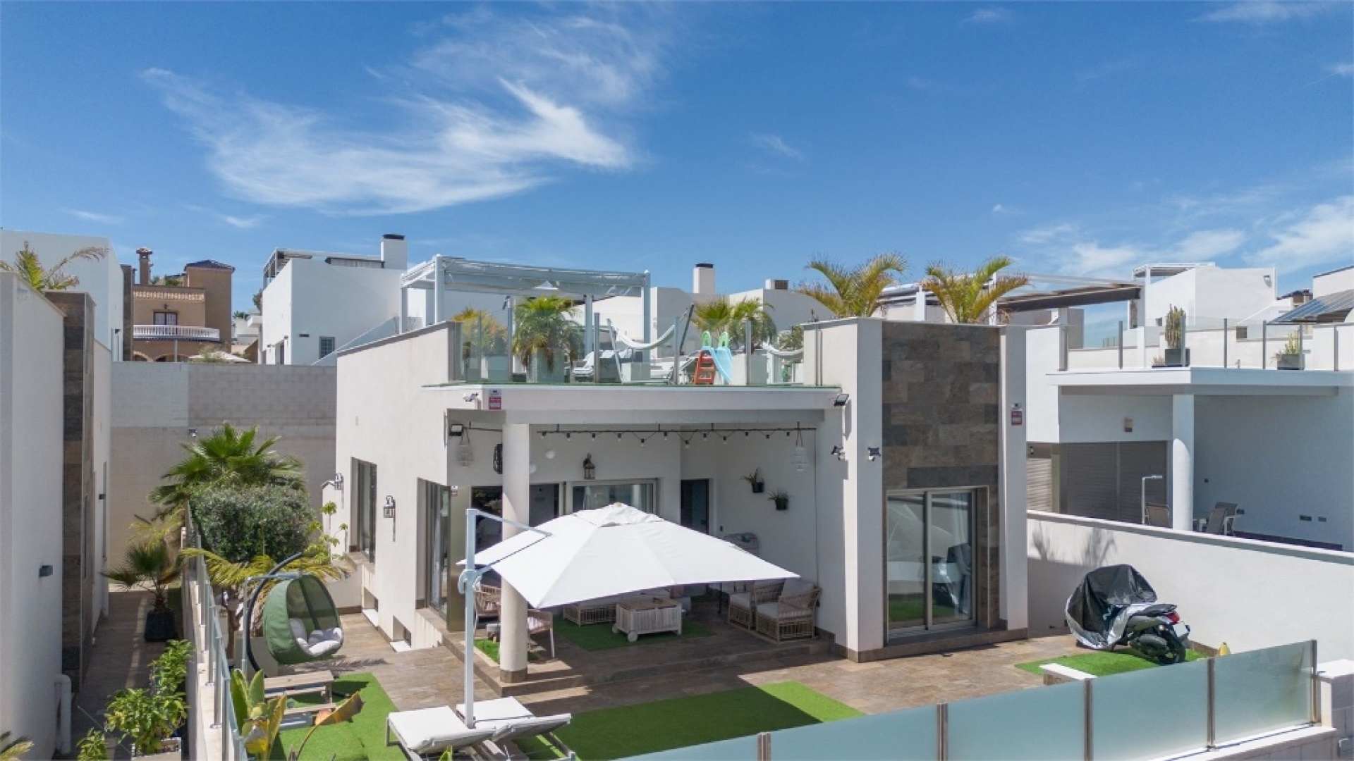 Resale - Villa - Villamartin