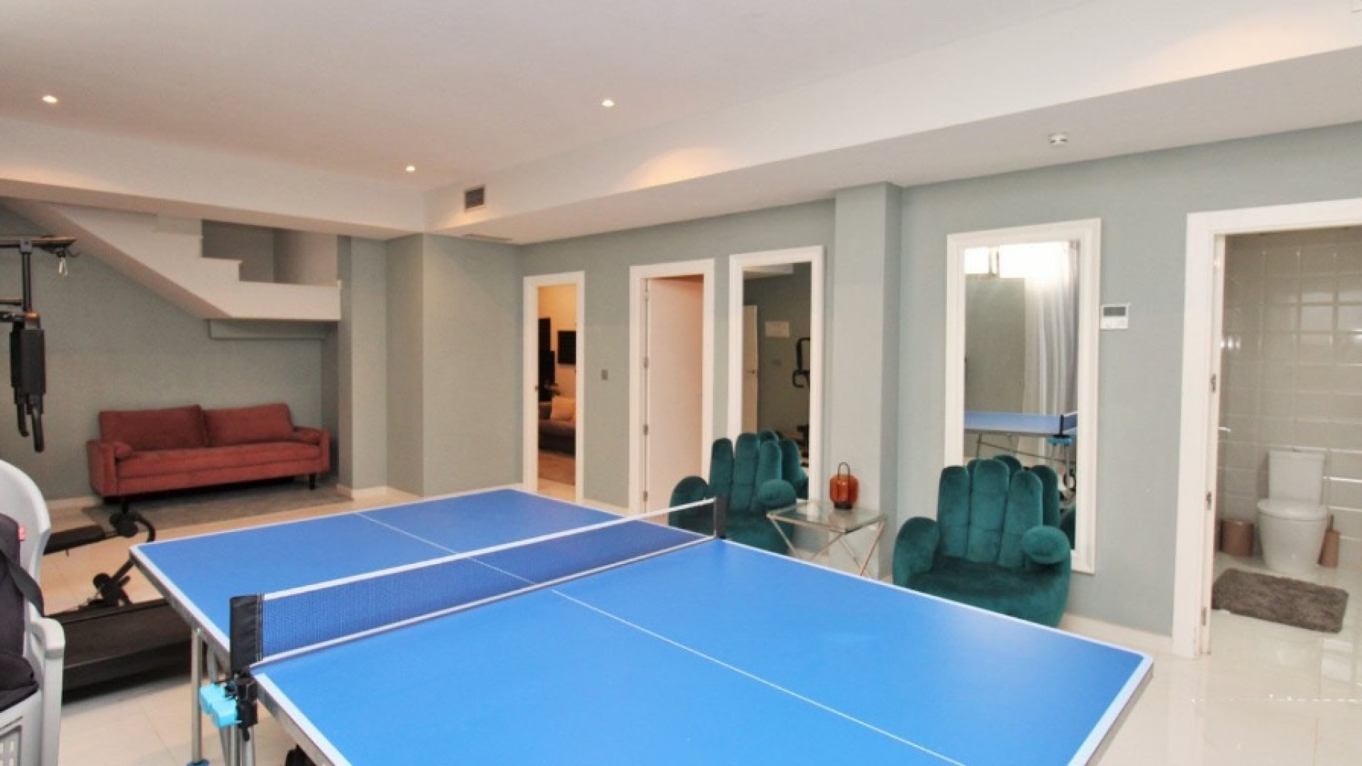 Resale - Villa - Villamartin