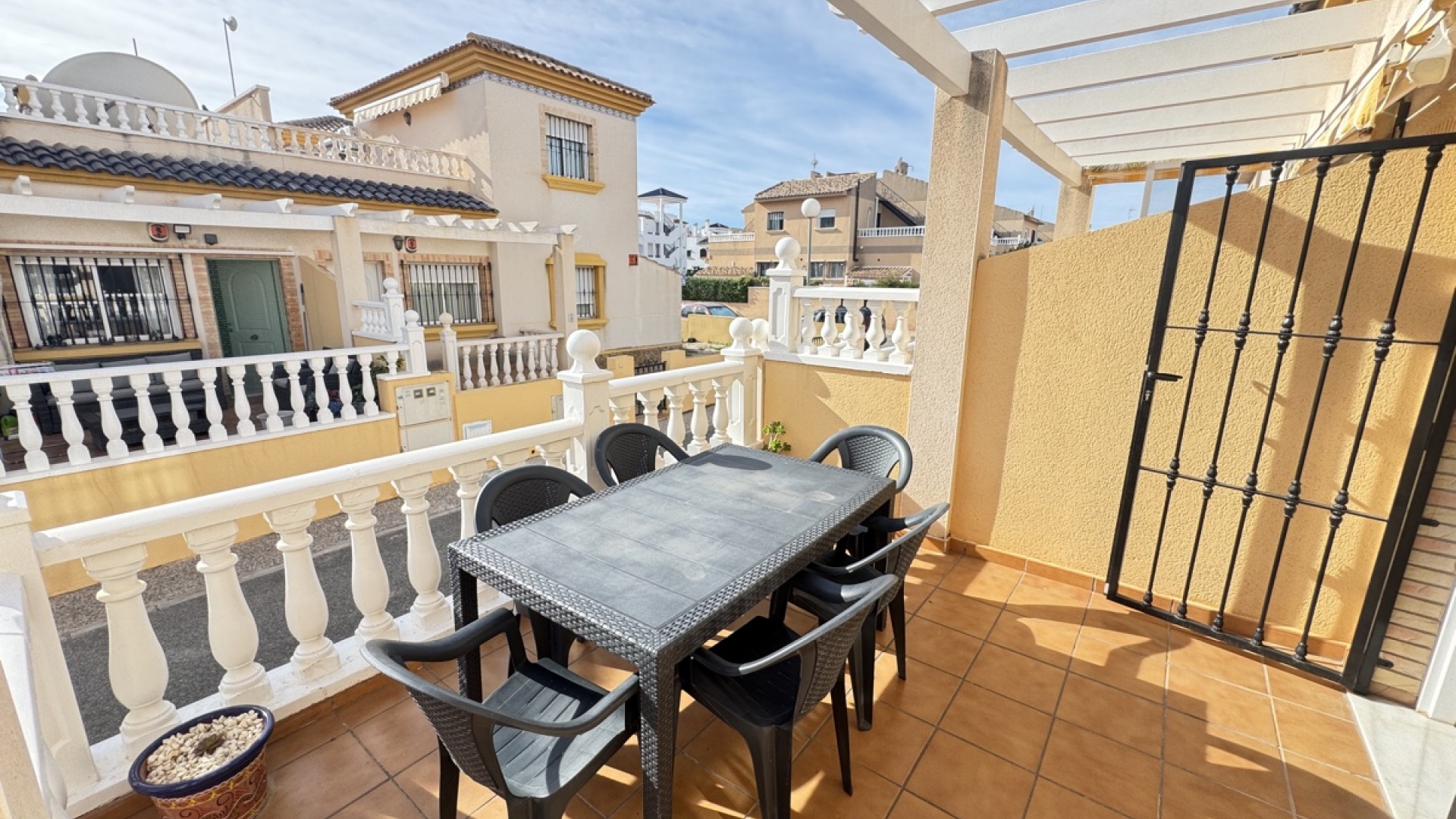 Resale - Villa - Villamartin