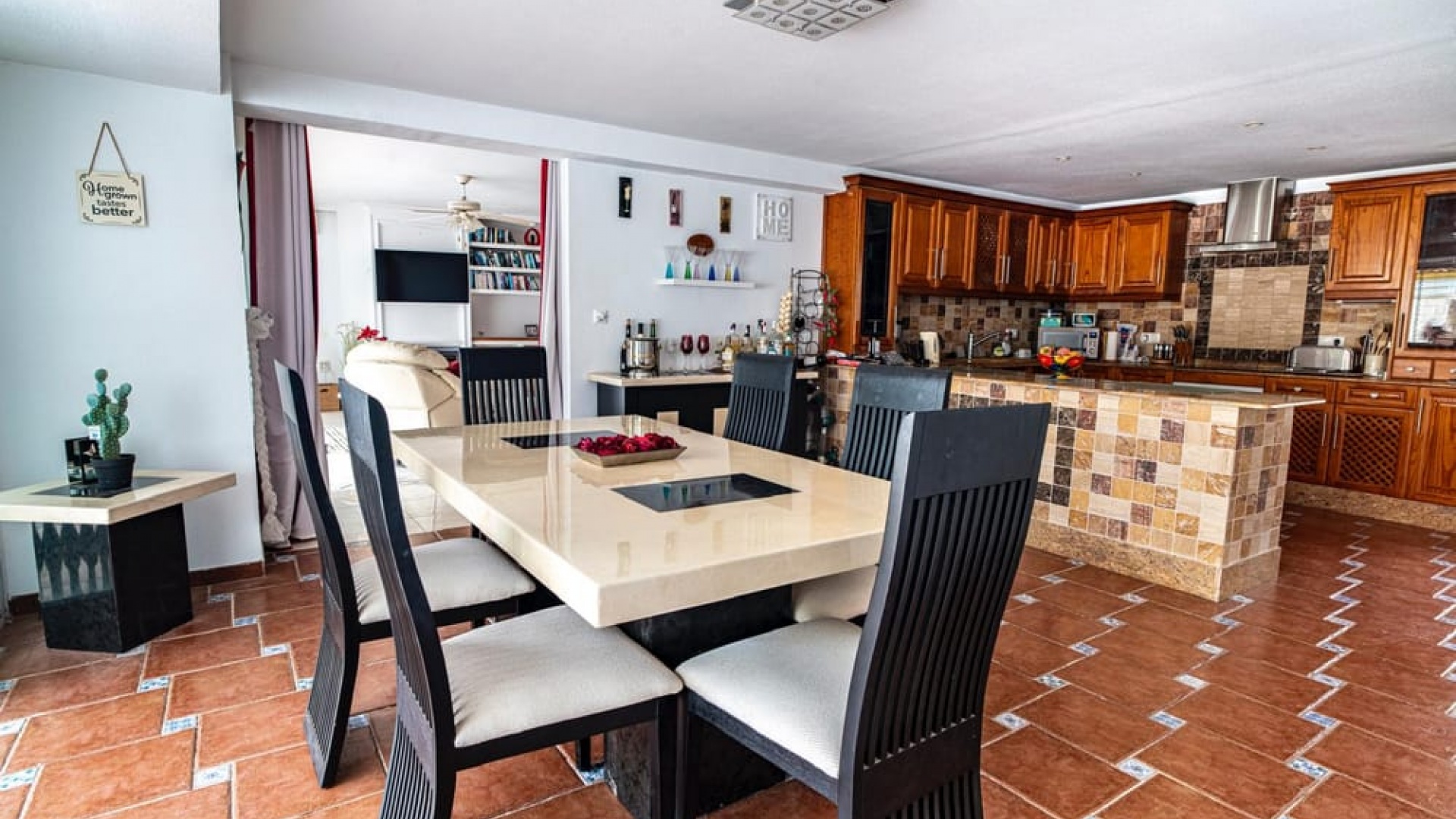 Resale - Villa - Villamartin