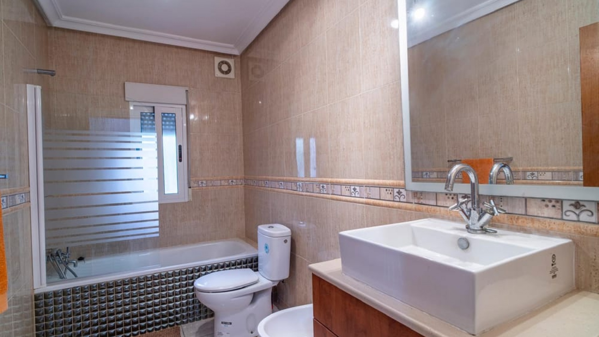 Resale - Villa - Villamartin