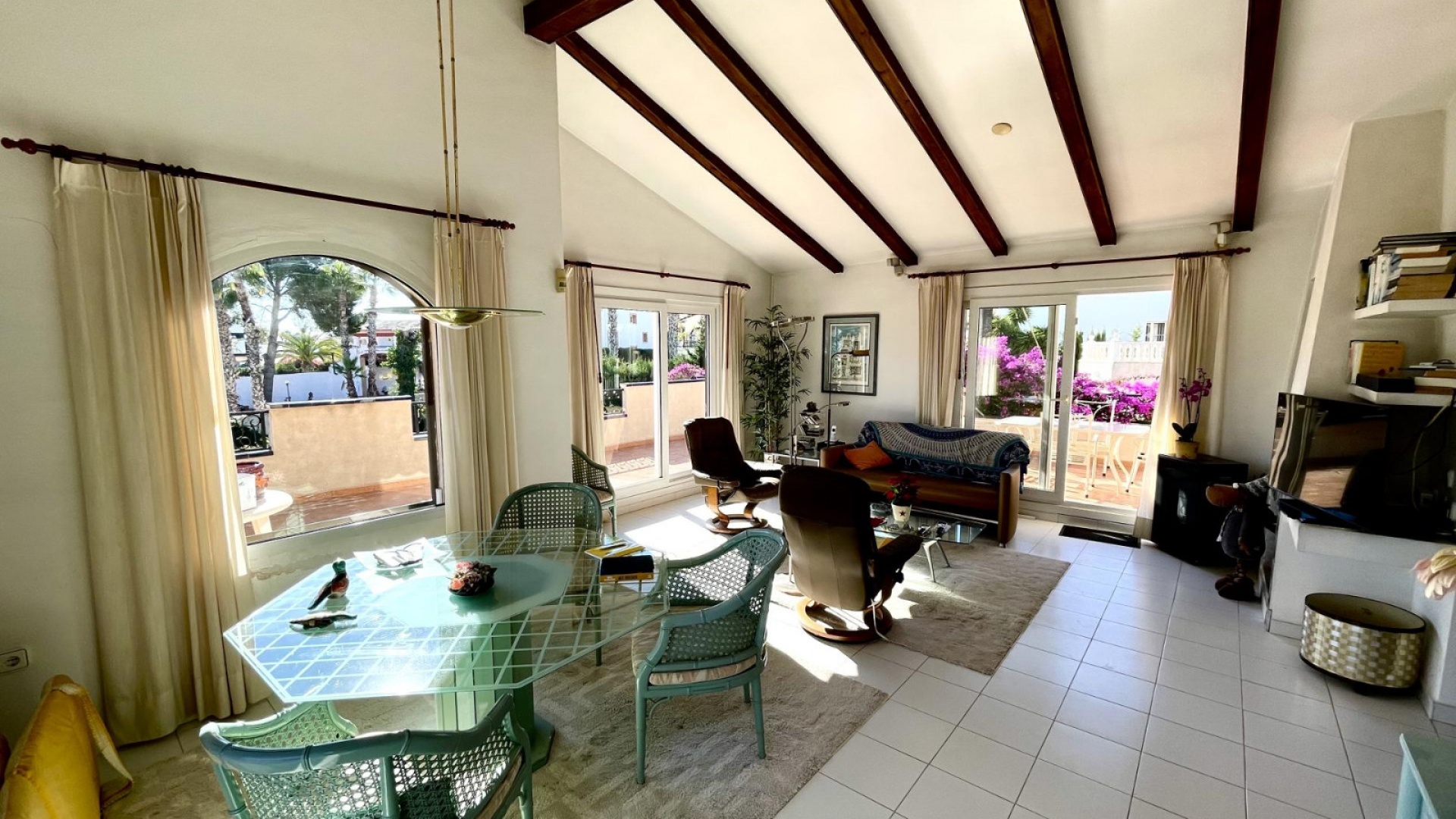 Resale - Villa - Villamartin