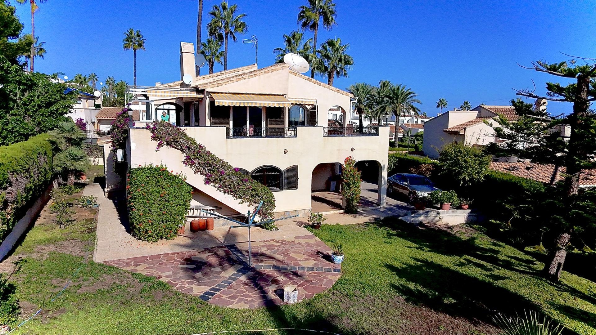 Resale - Villa - Villamartin