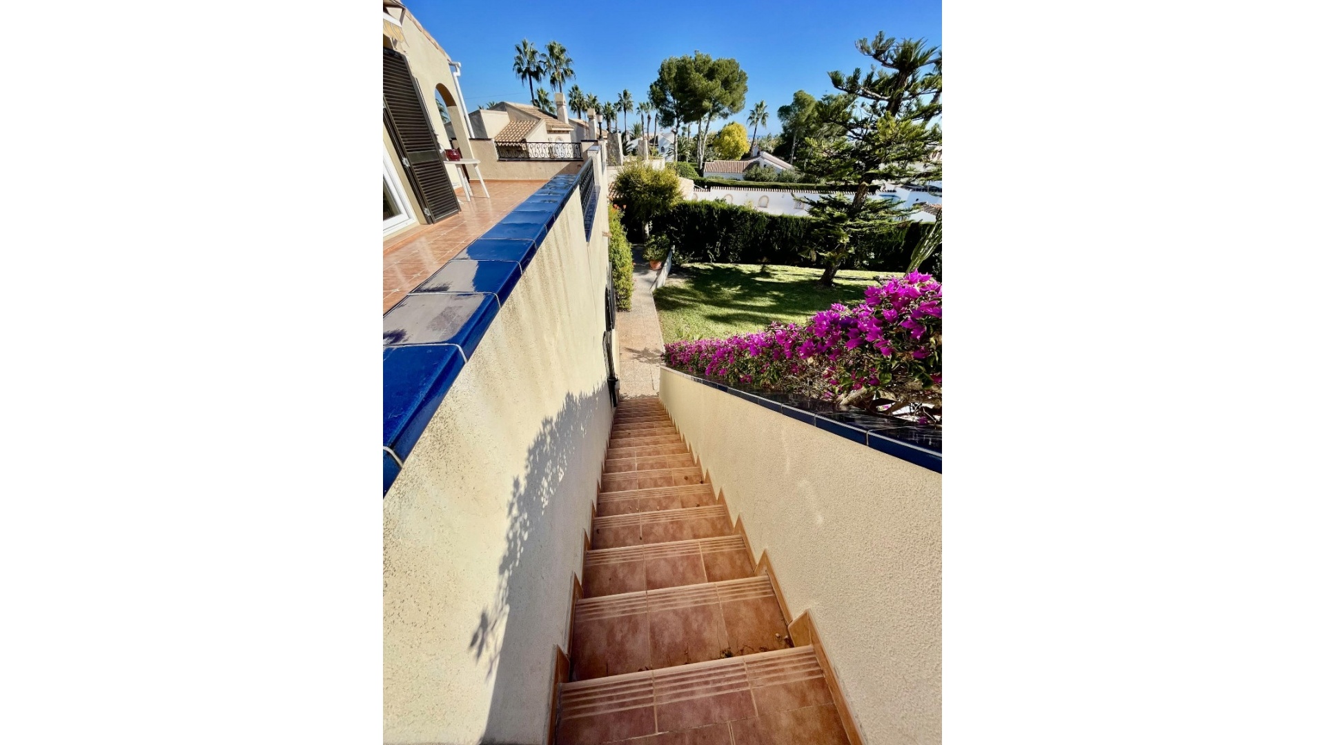 Resale - Villa - Villamartin