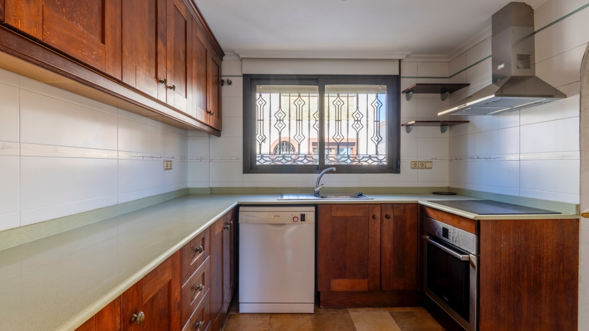 Resale - Villa - Villamartin