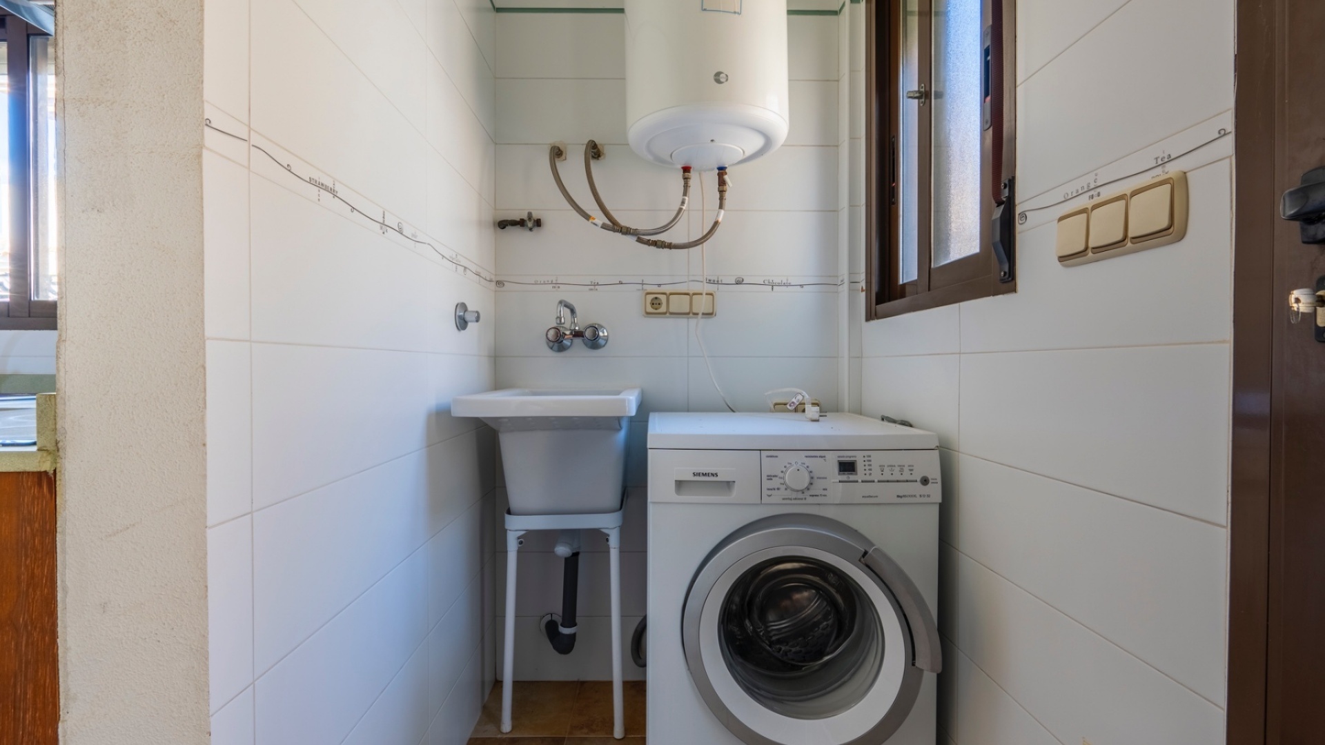 Resale - Villa - Villamartin