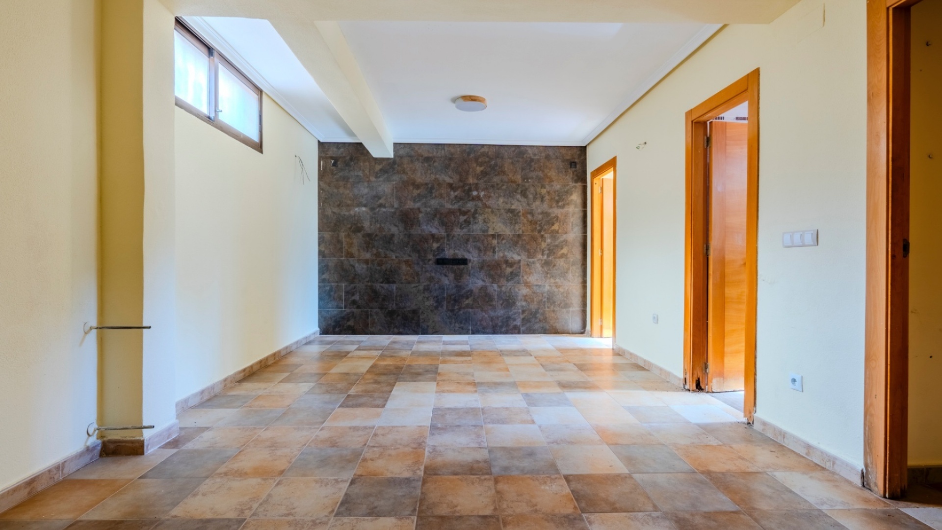 Resale - Villa - Villamartin