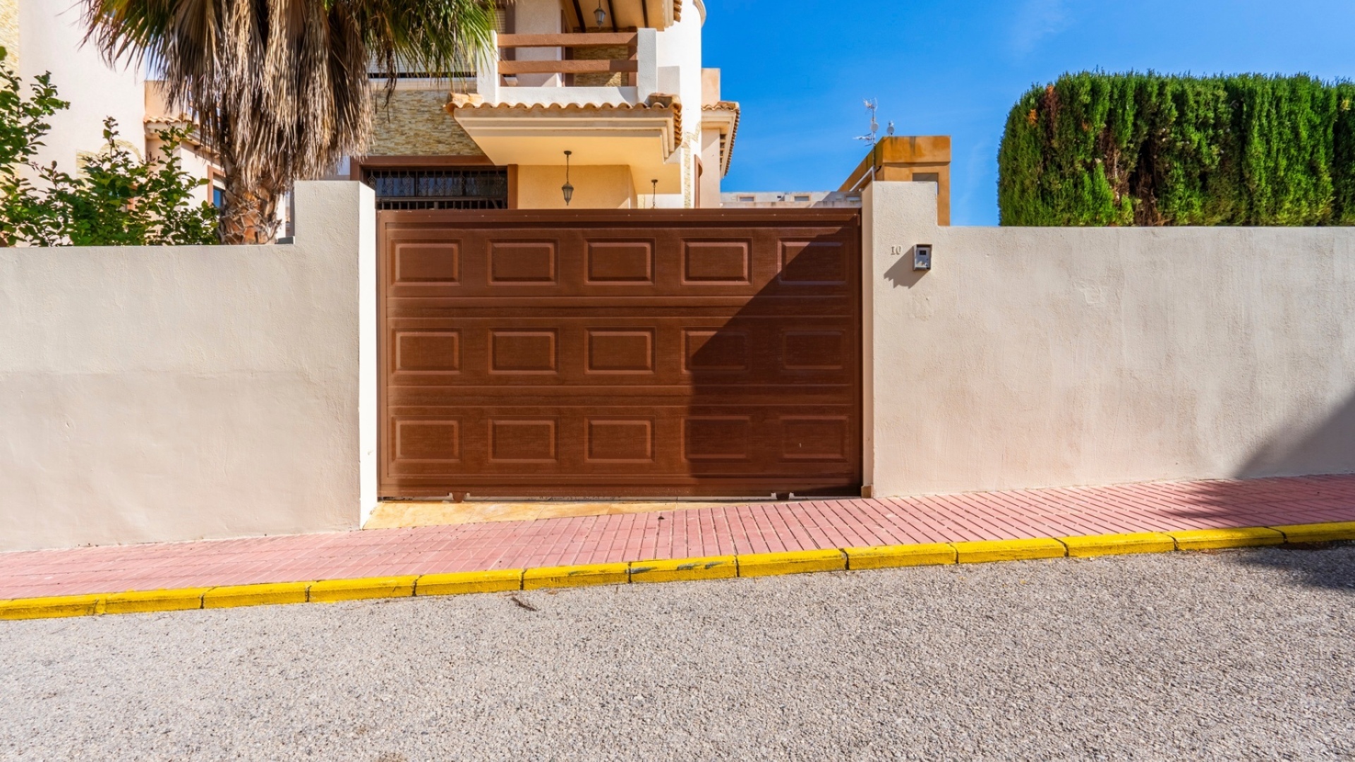 Resale - Villa - Villamartin