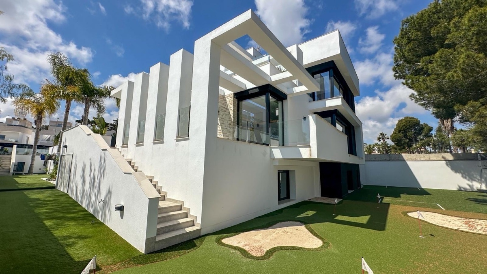 Resale - Villa - Villamartin