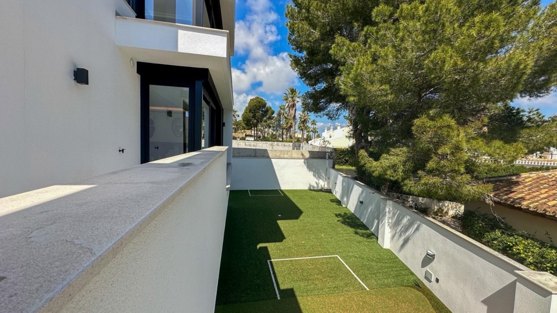 Resale - Villa - Villamartin