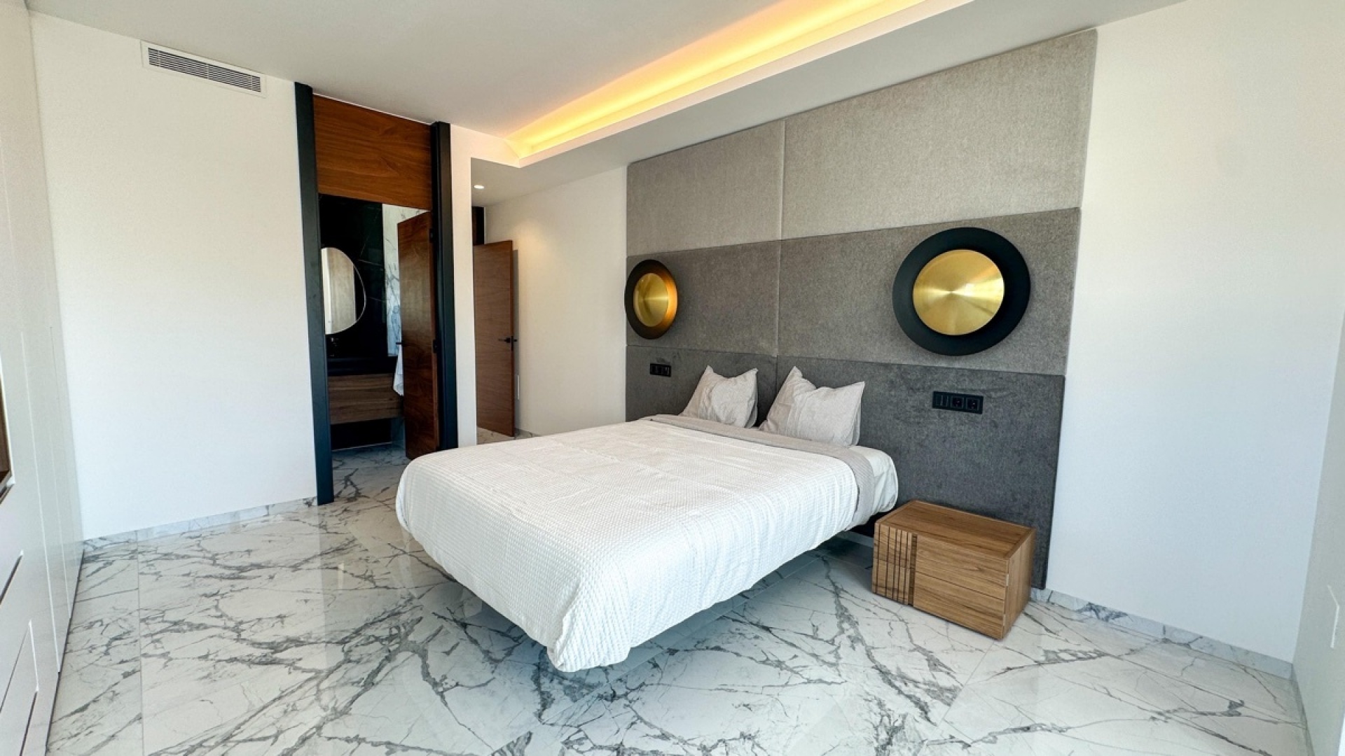 Resale - Villa - Villamartin