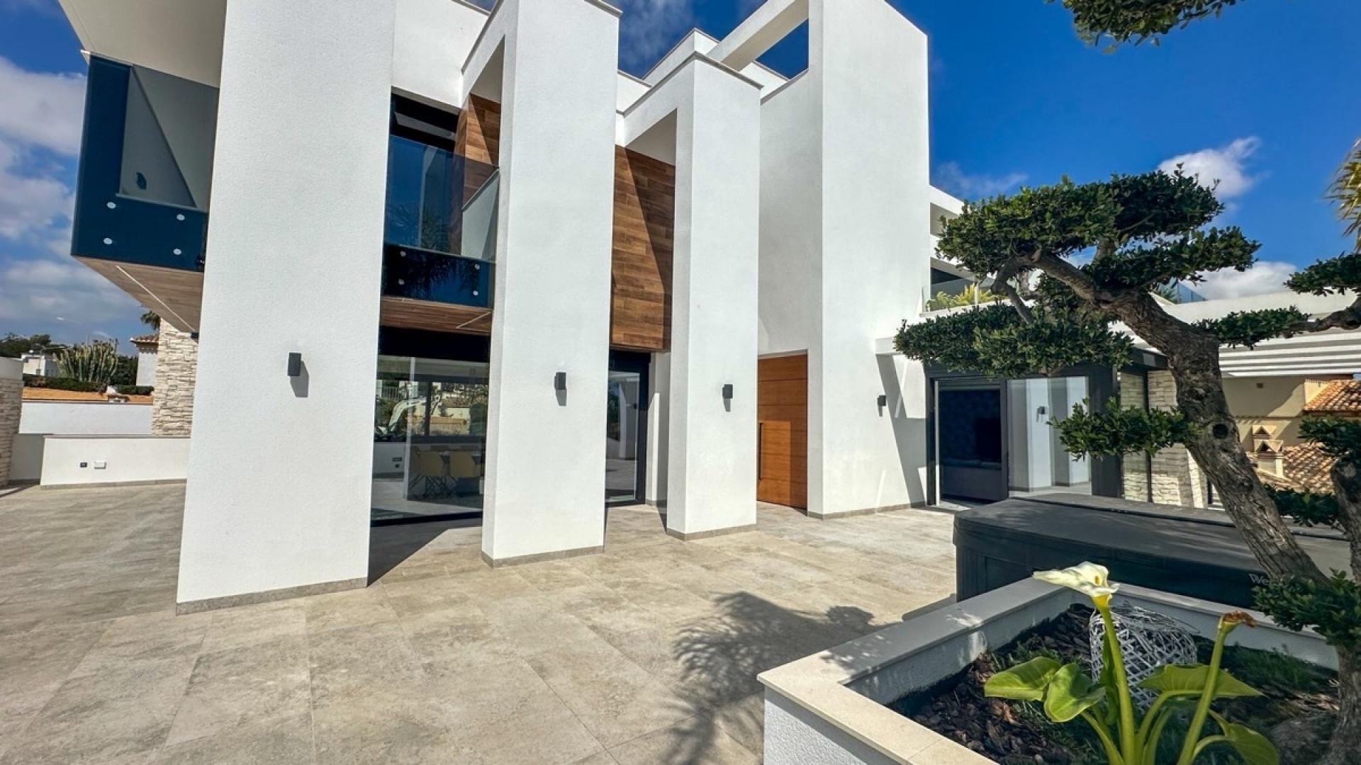 Resale - Villa - Villamartin